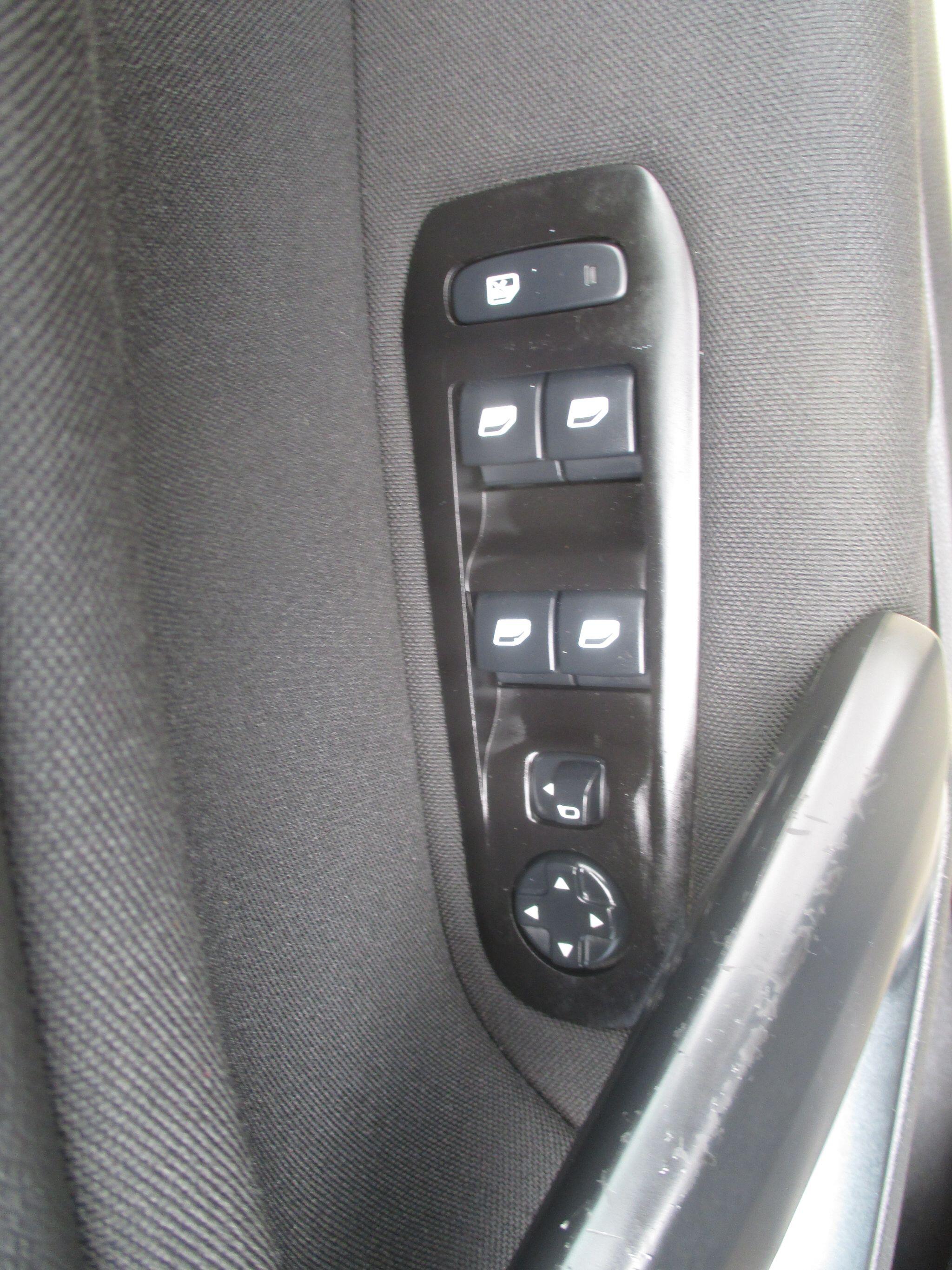 Peugeot 308 view 32