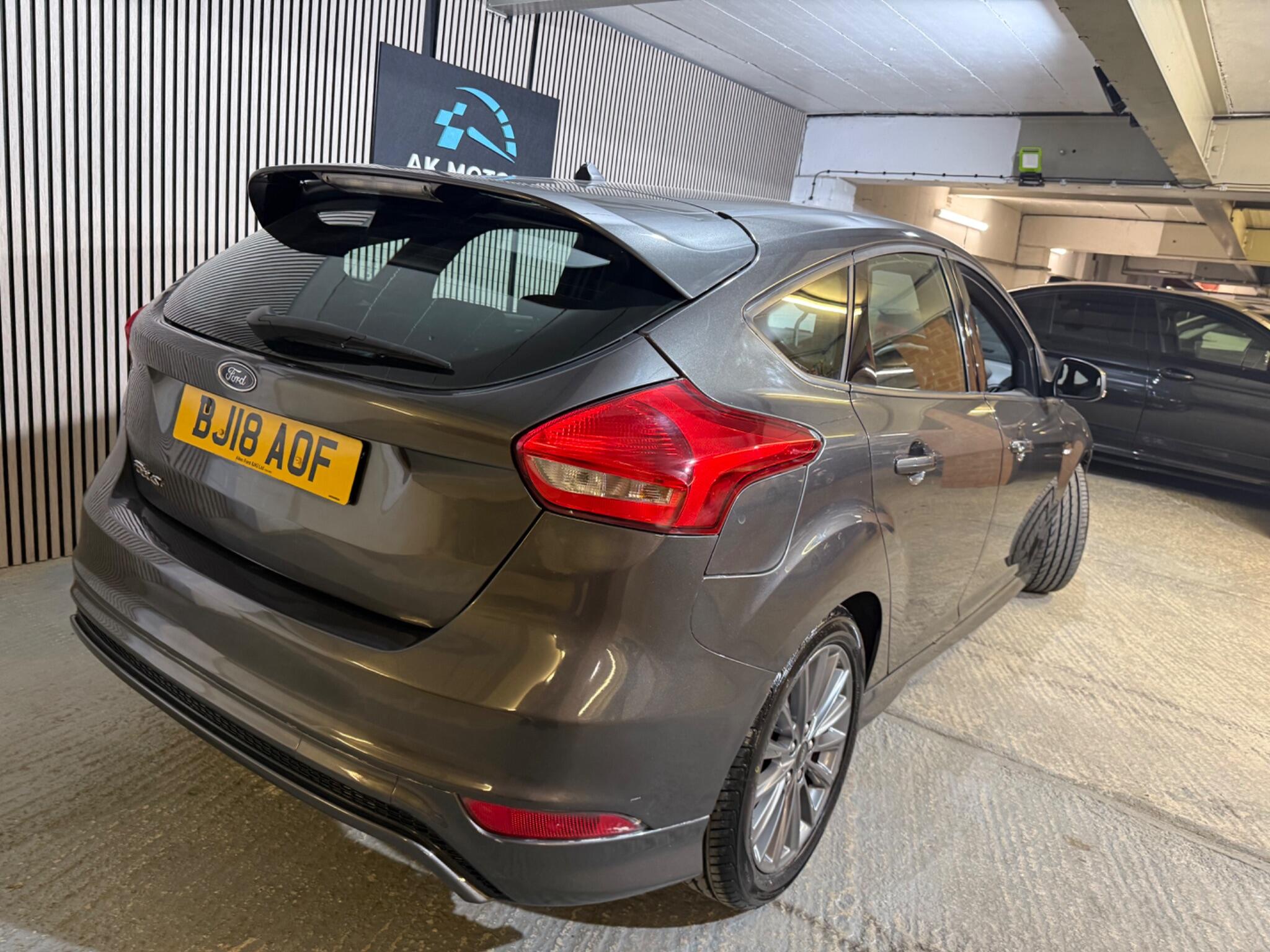 2018 Ford Focus 1.0T EcoBoost ST-Line Euro 6 (s/s) 5dr • 87,000 miles image 11