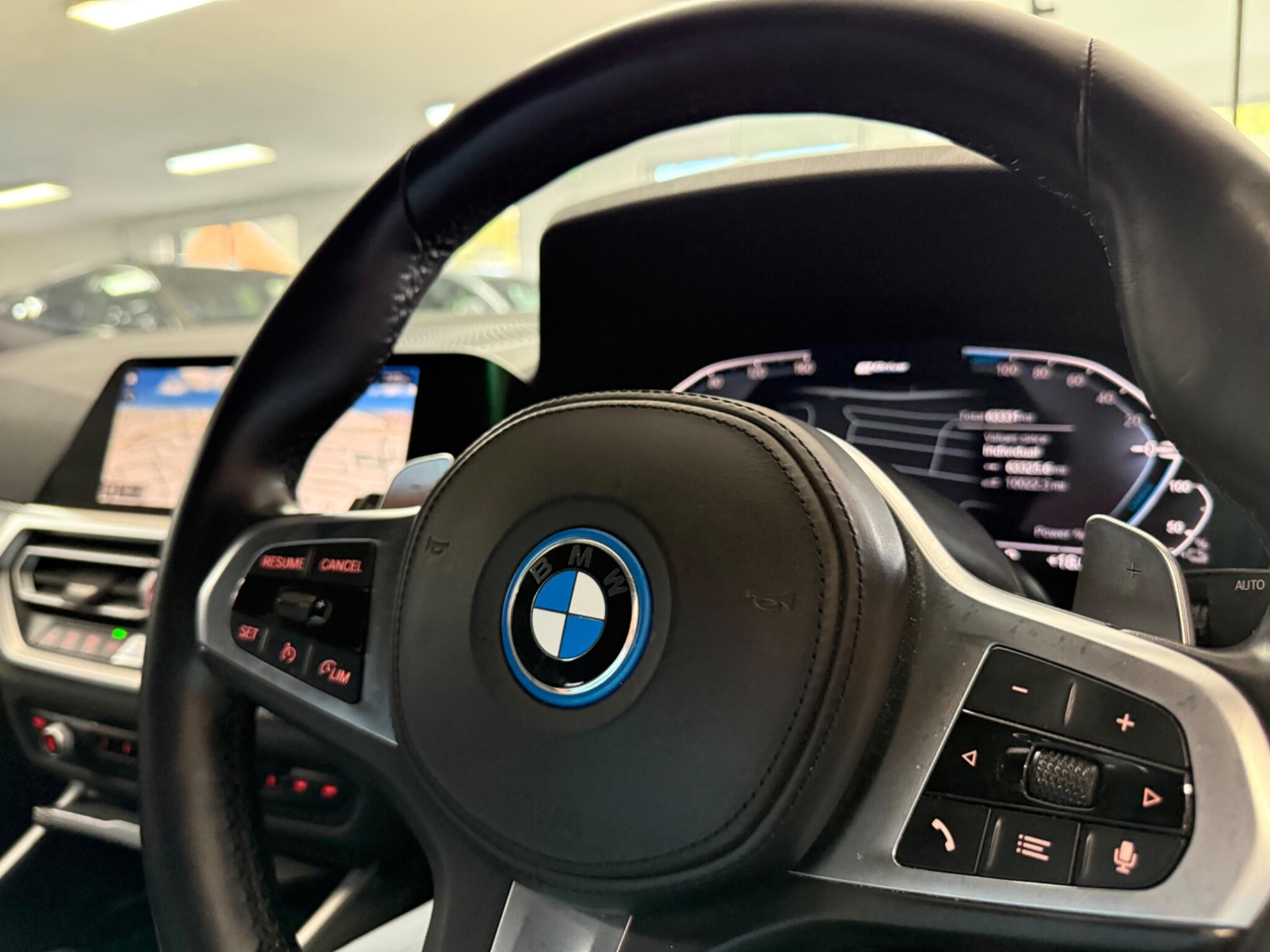 BMW 3 Series view 17