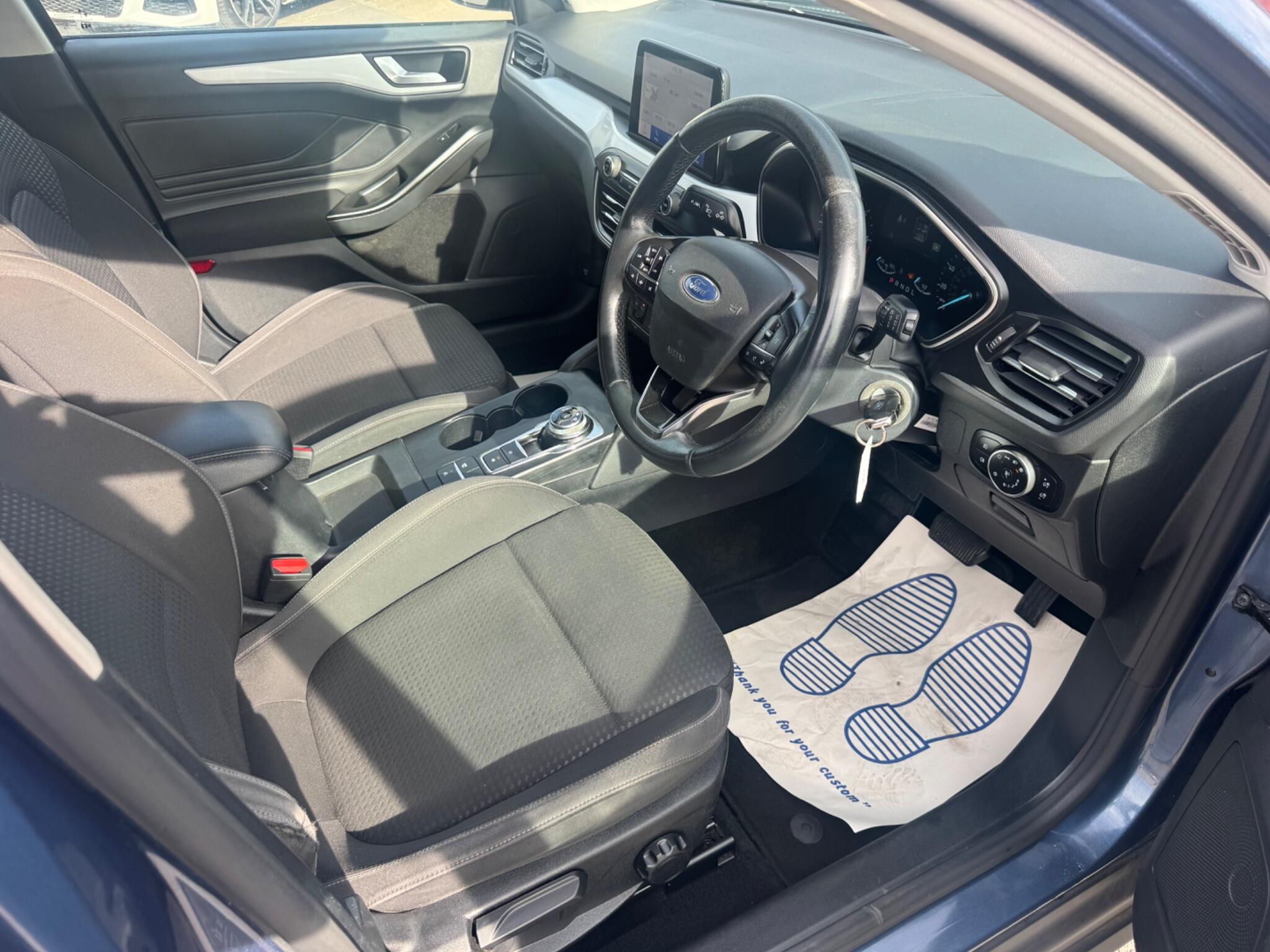 Ford Focus view 9