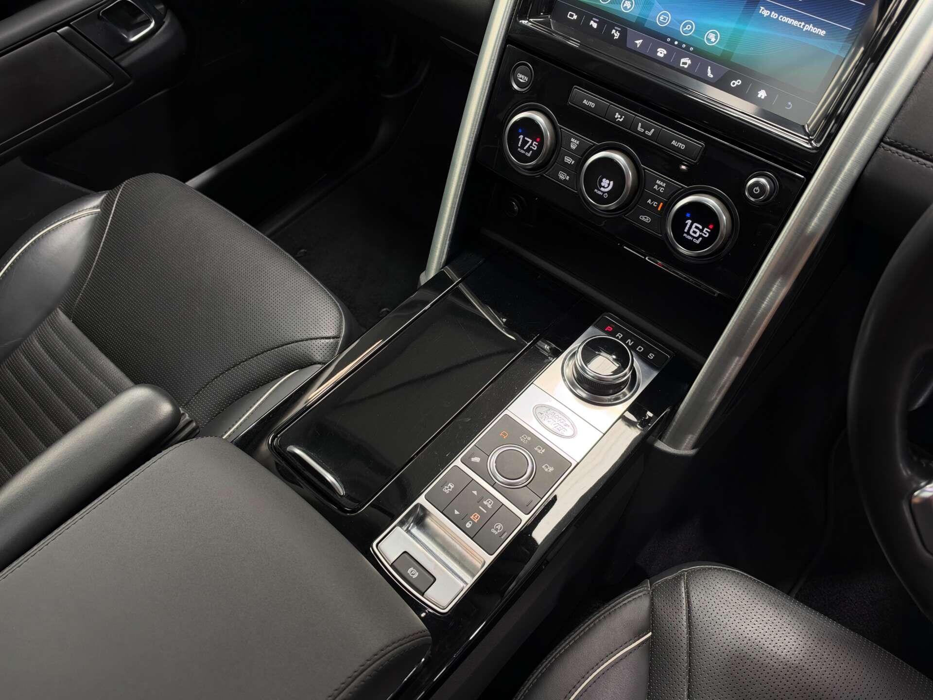 Land Rover Discovery view 50