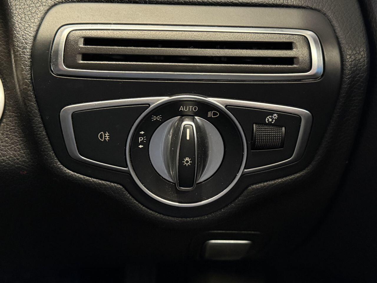Mercedes-Benz C-Class view 43