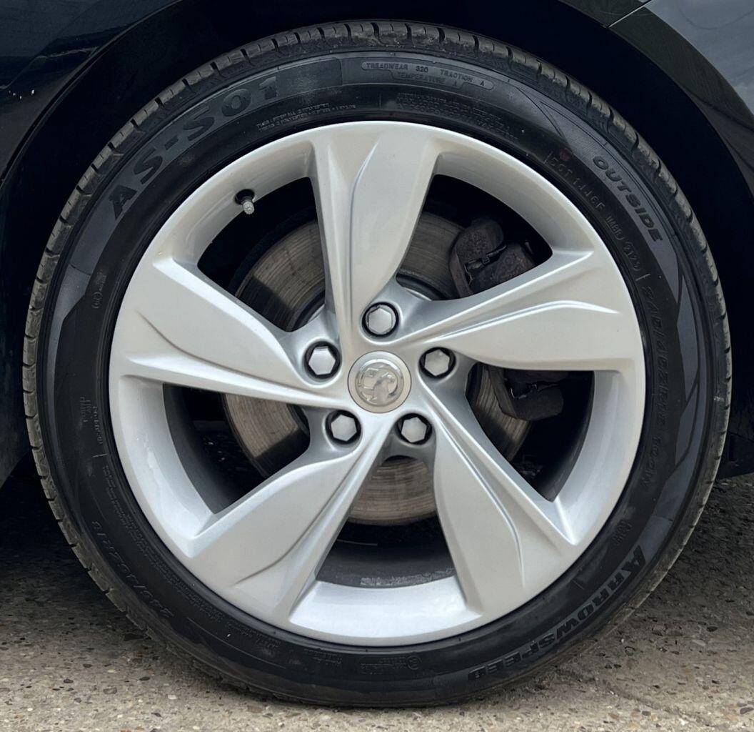 Vauxhall Insignia view 12