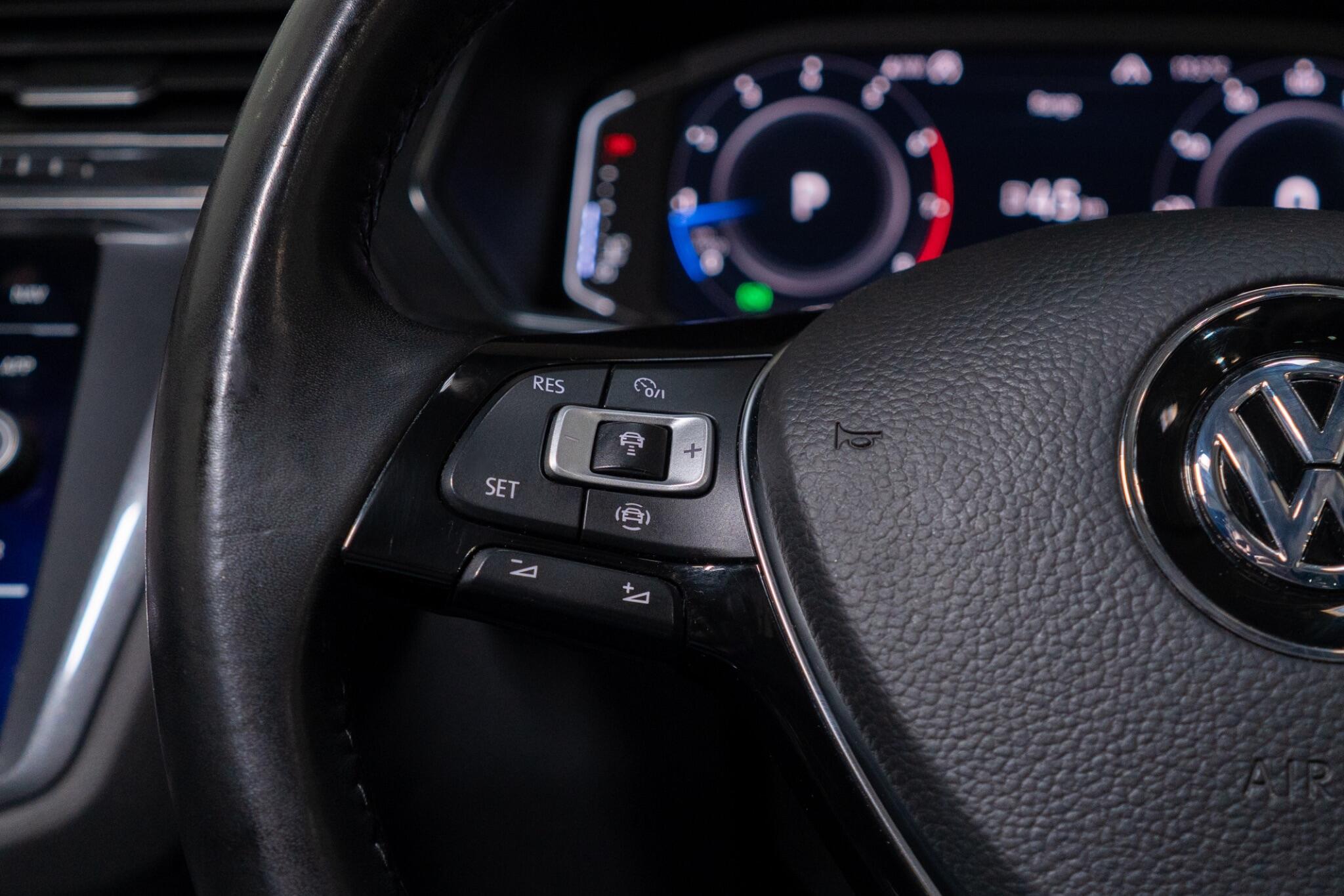 Volkswagen Tiguan Allspace view 22