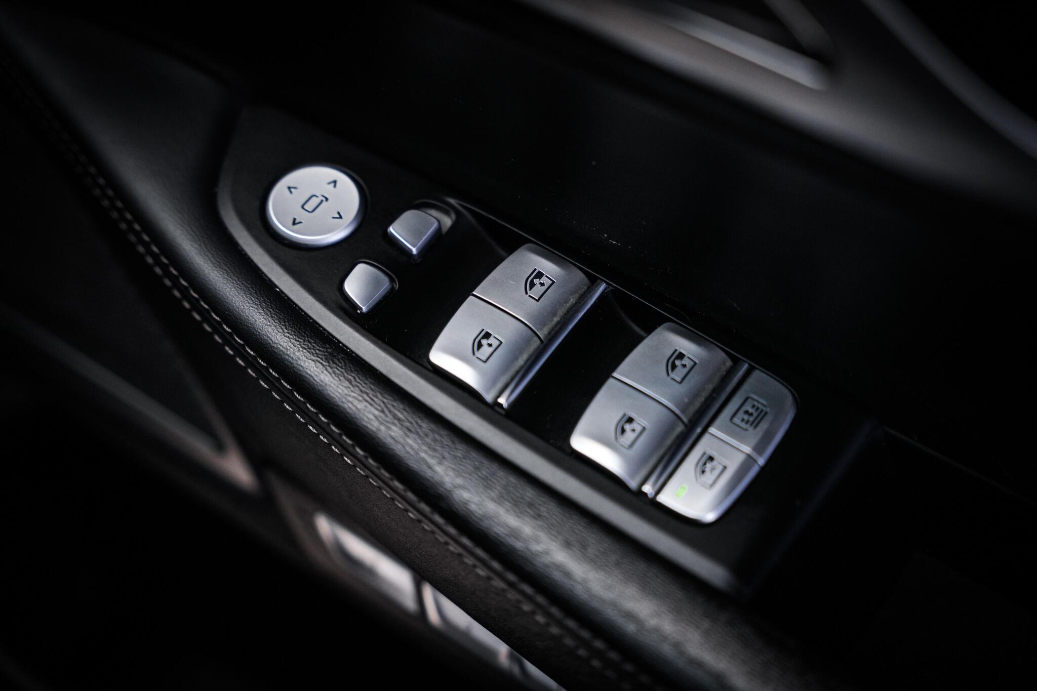 BMW 7 Series view 55