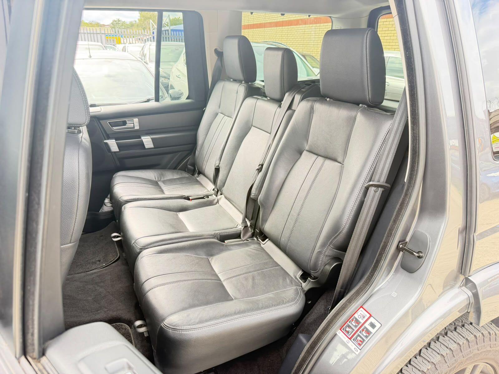Land Rover Discovery view 19