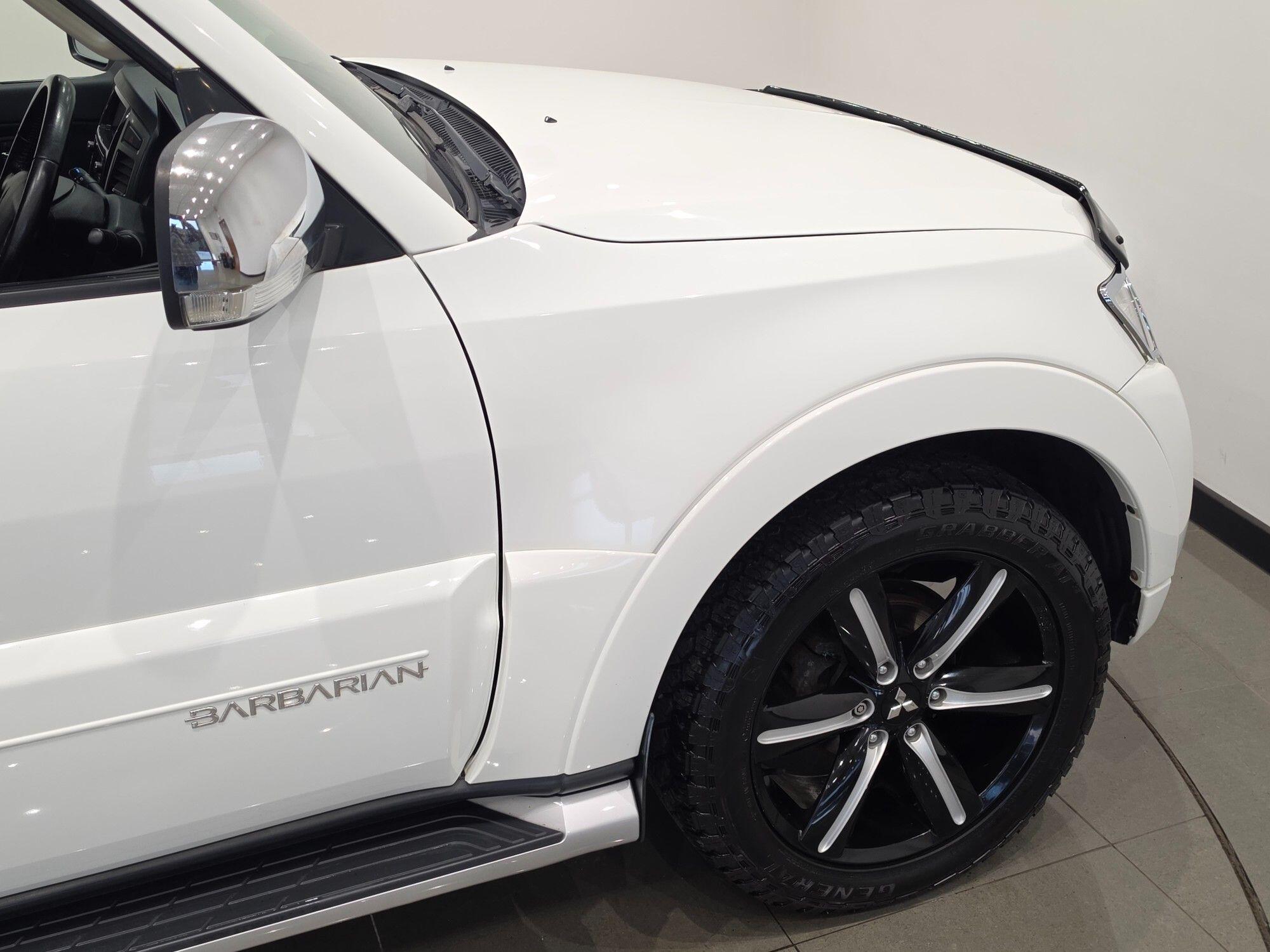 Mitsubishi Shogun view 63