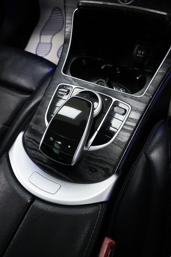Mercedes-Benz C Class view 20
