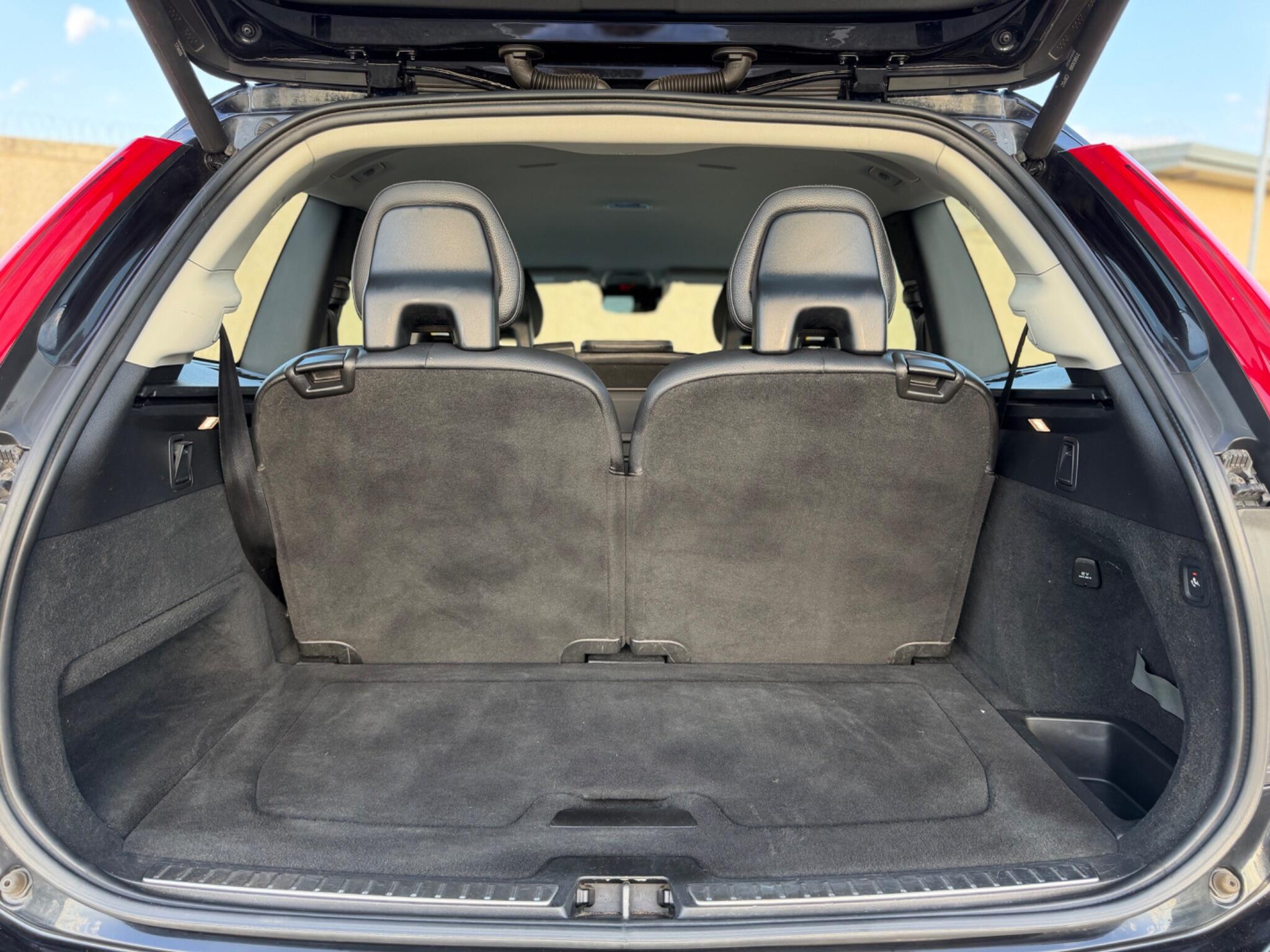 Volvo XC90 view 39