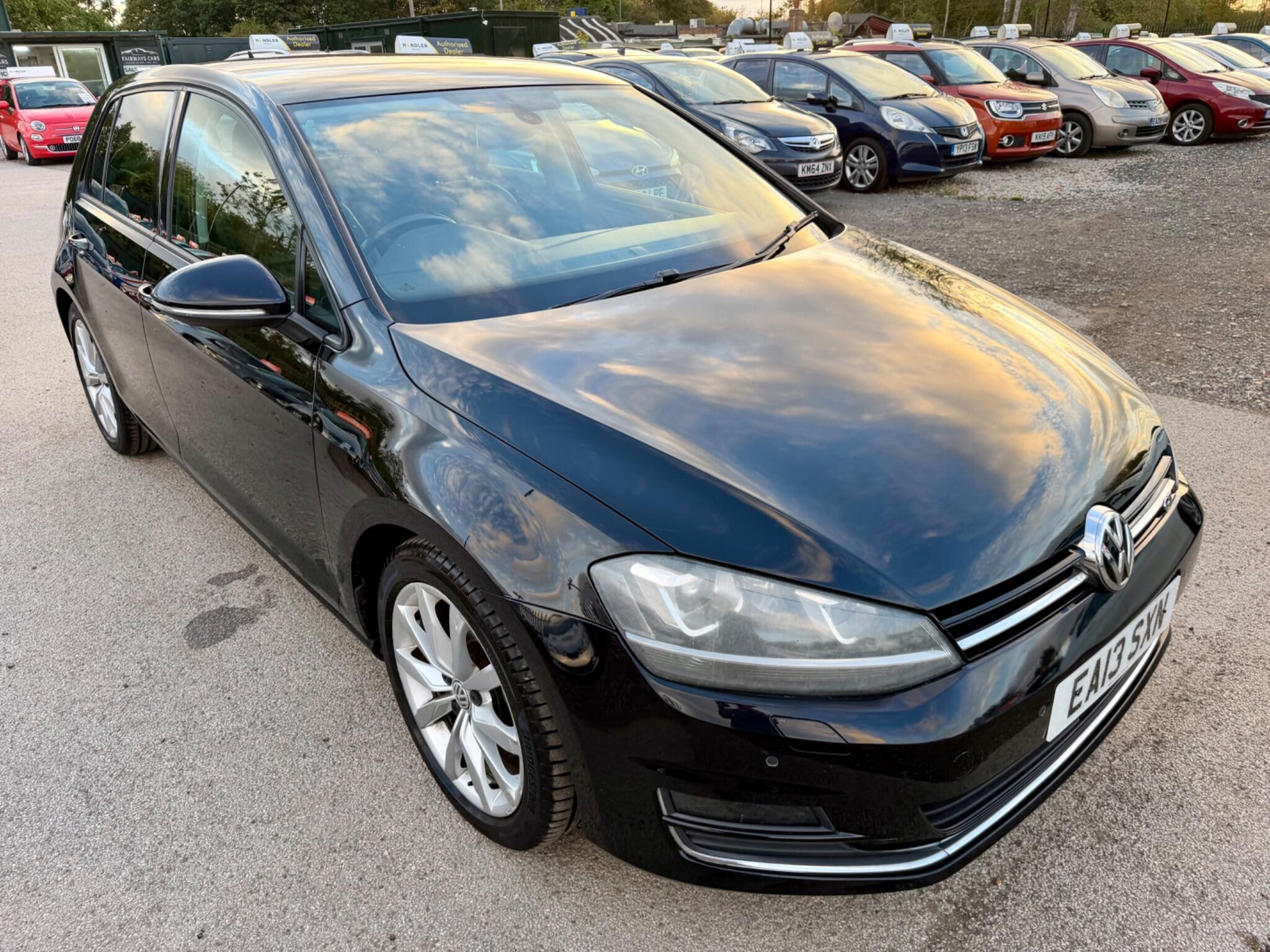 Volkswagen Golf view 6