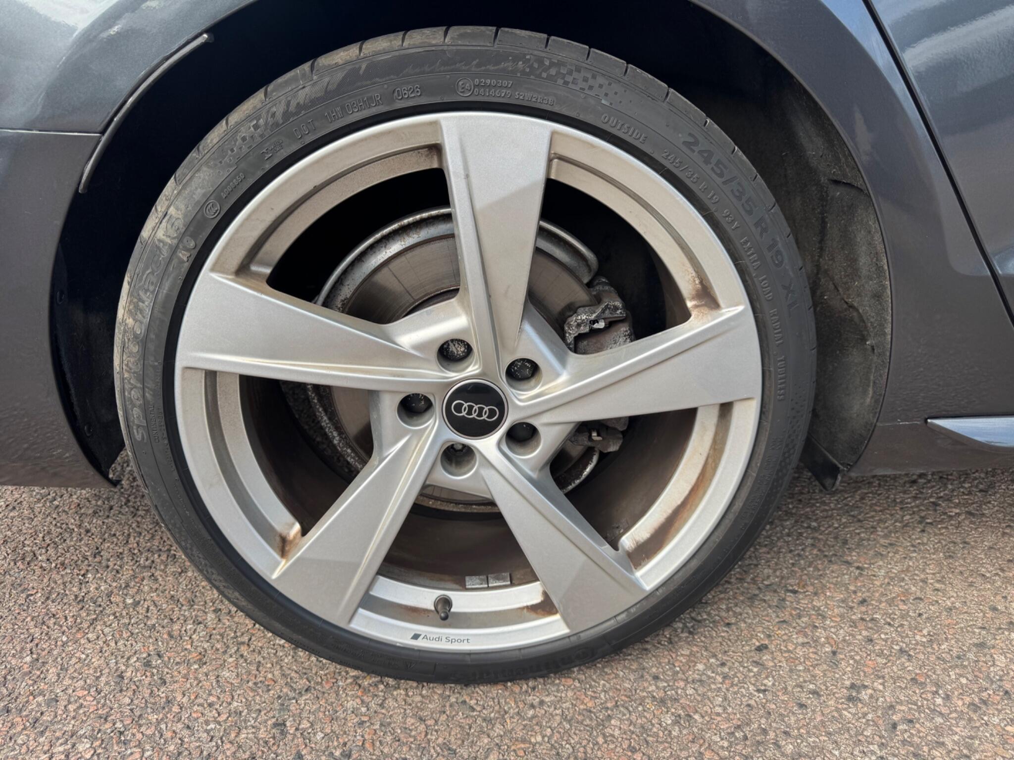 Audi A4 view 31