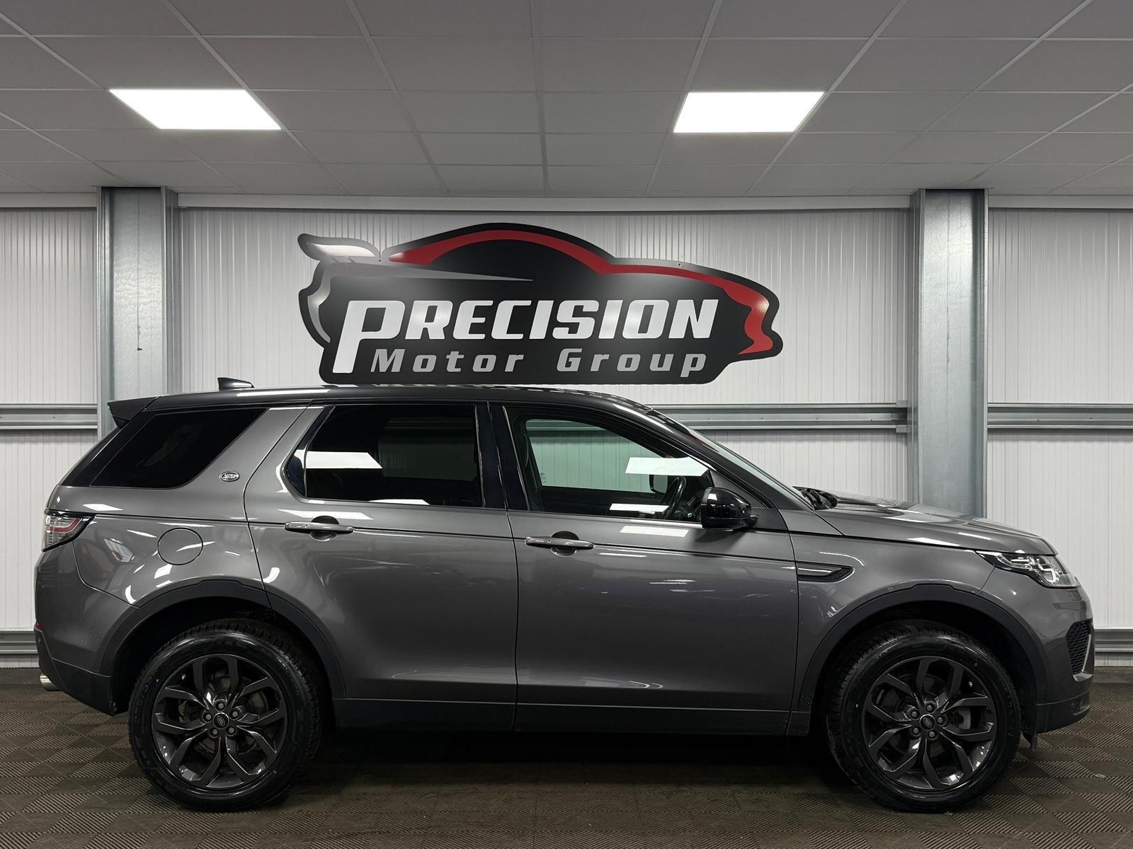 Land Rover Discovery Sport view 12