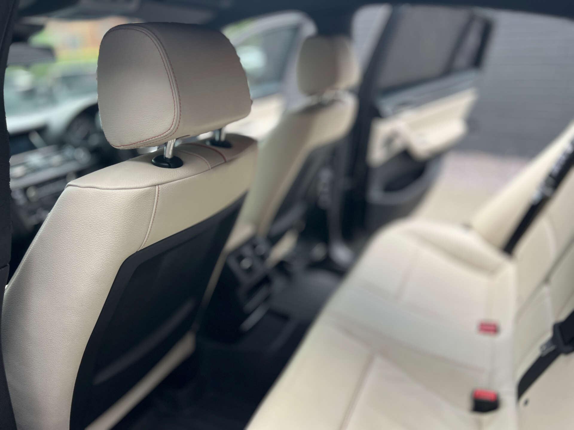 BMW X4 view 16