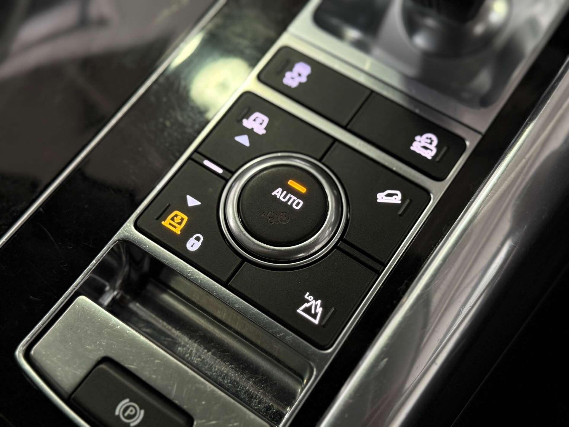 Land Rover Range Rover Sport view 24