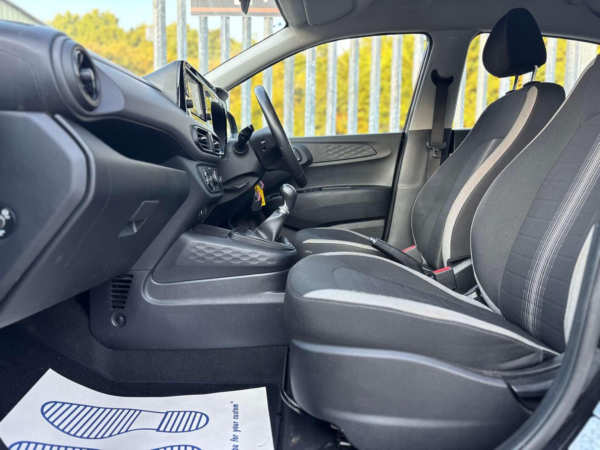 Hyundai I10 view 32