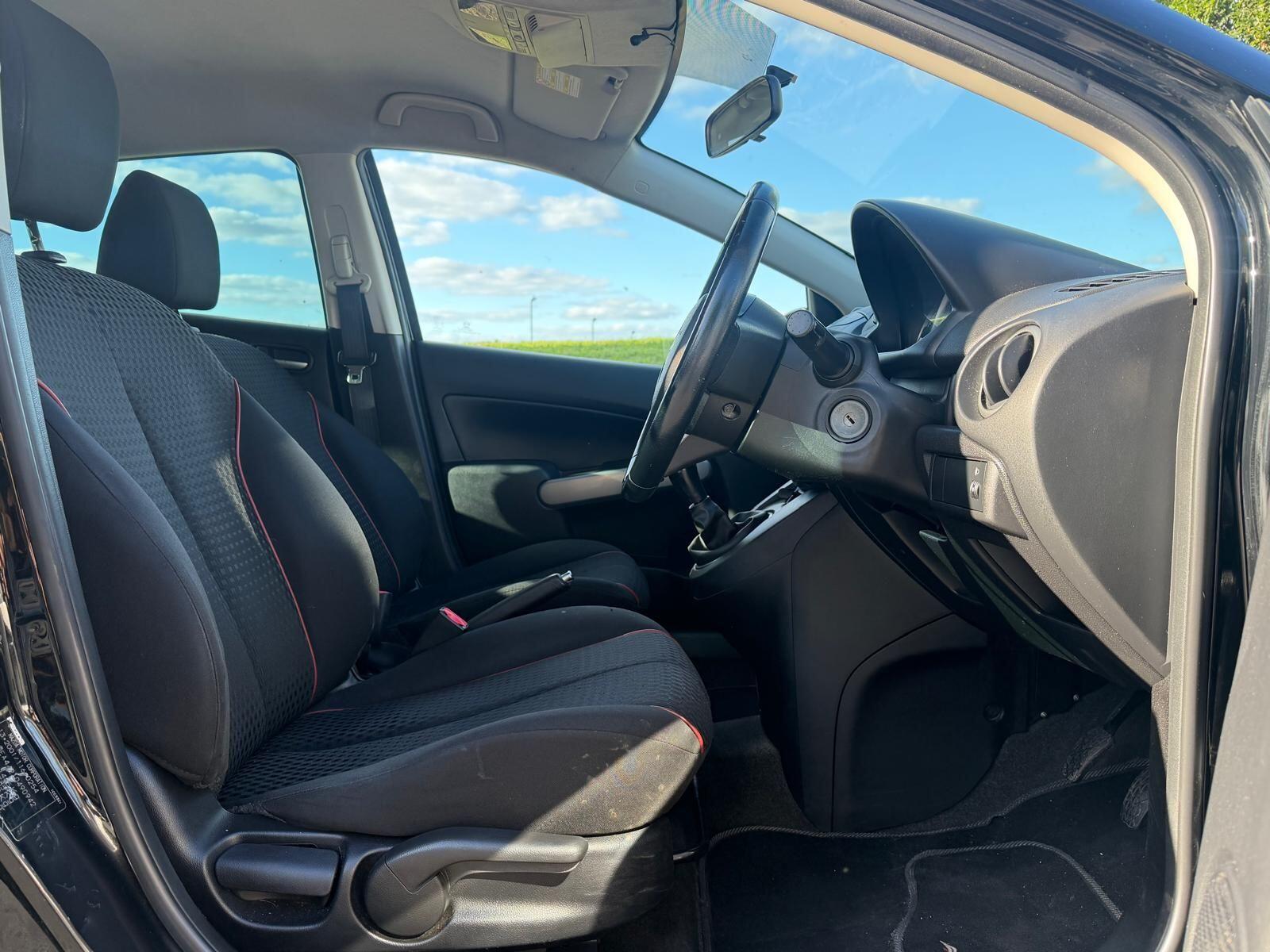 Mazda Mazda2 view 14
