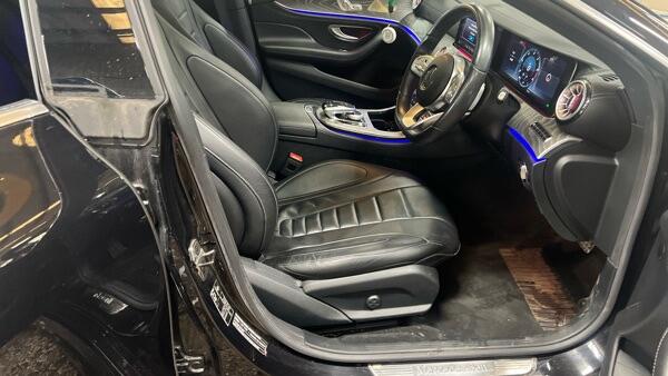 Mercedes-Benz CLS view 2