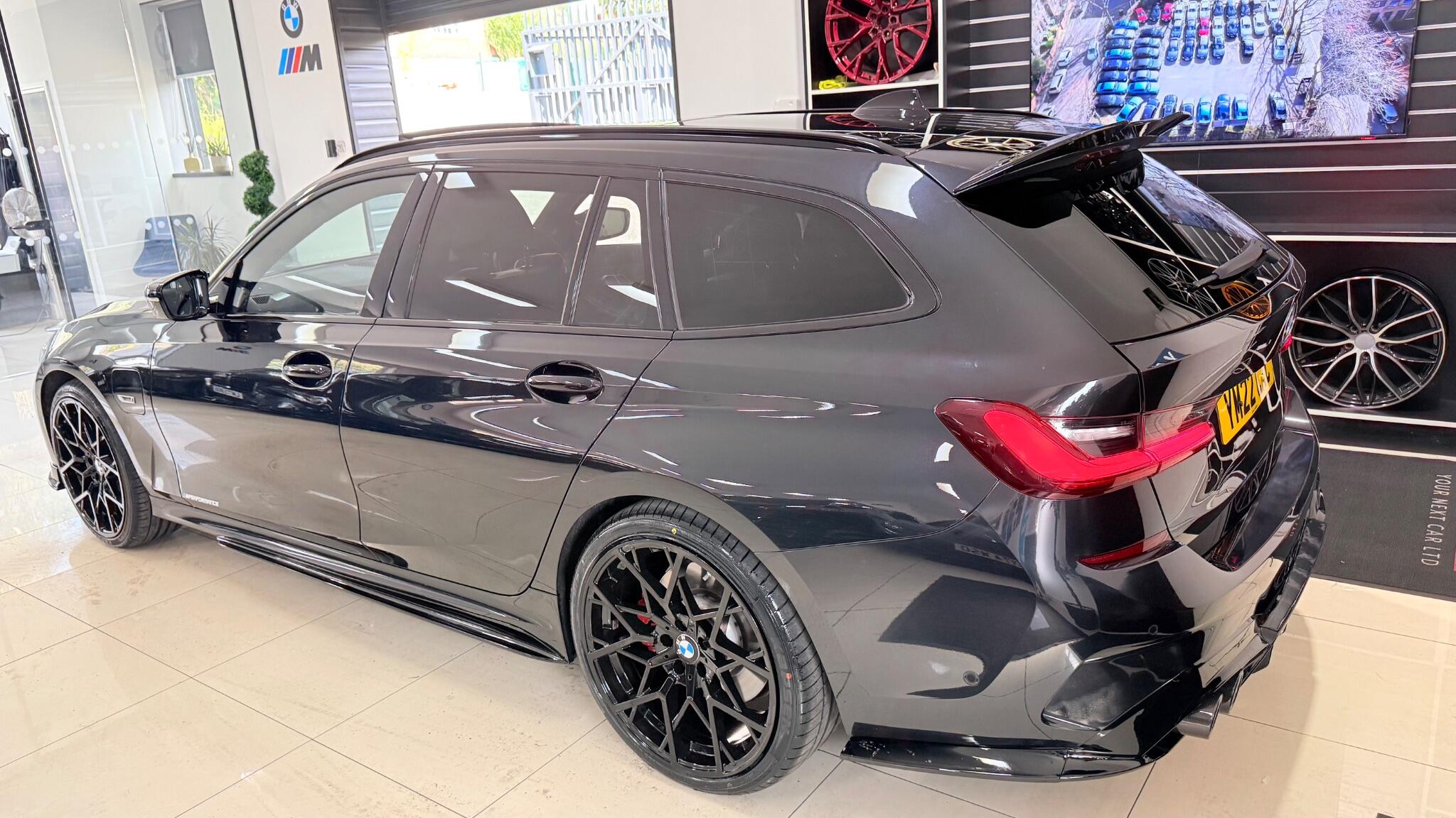 BMW 3 Series view 37