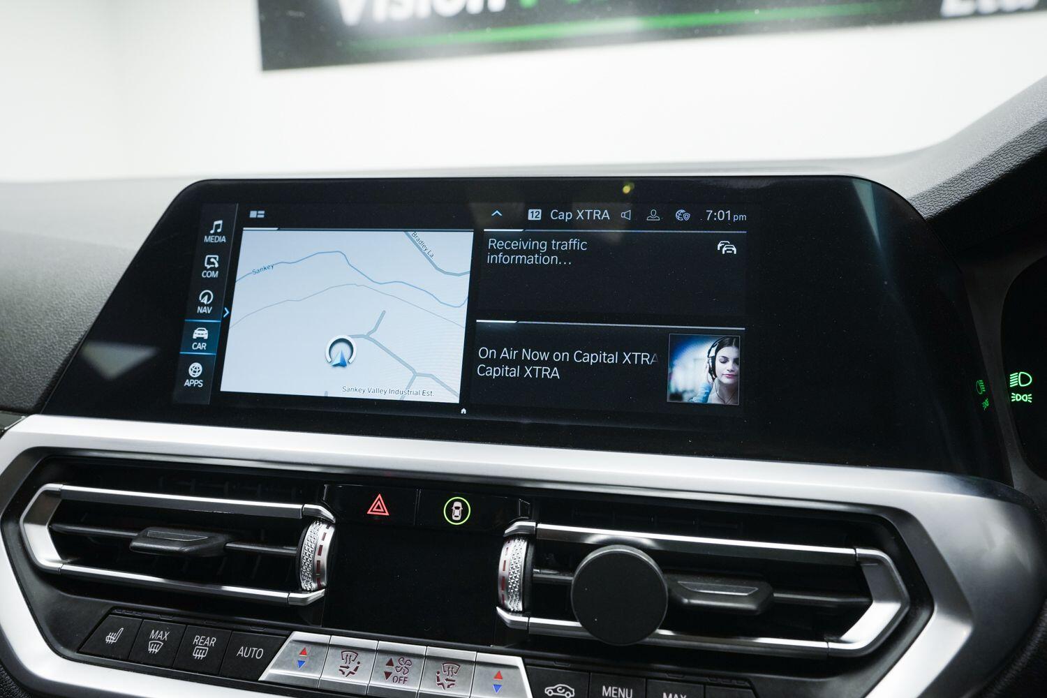 BMW 3 Series view 23