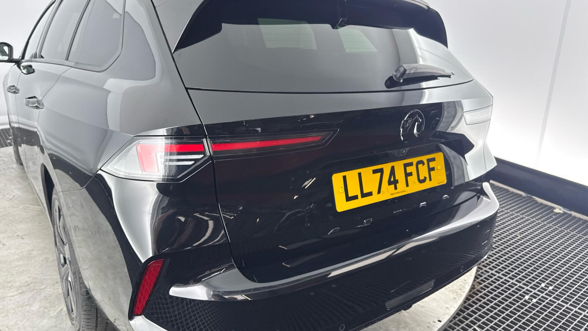 Vauxhall Astra view 25