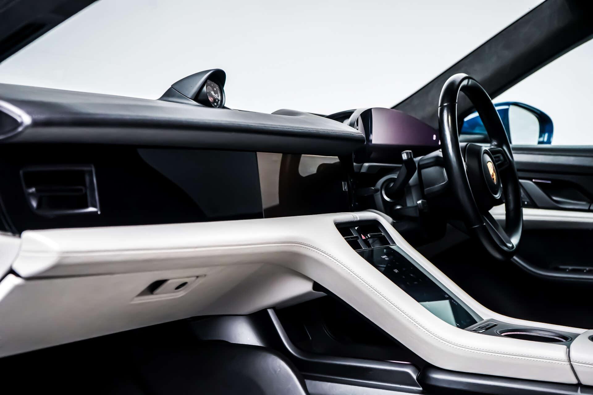 Porsche Taycan view 19
