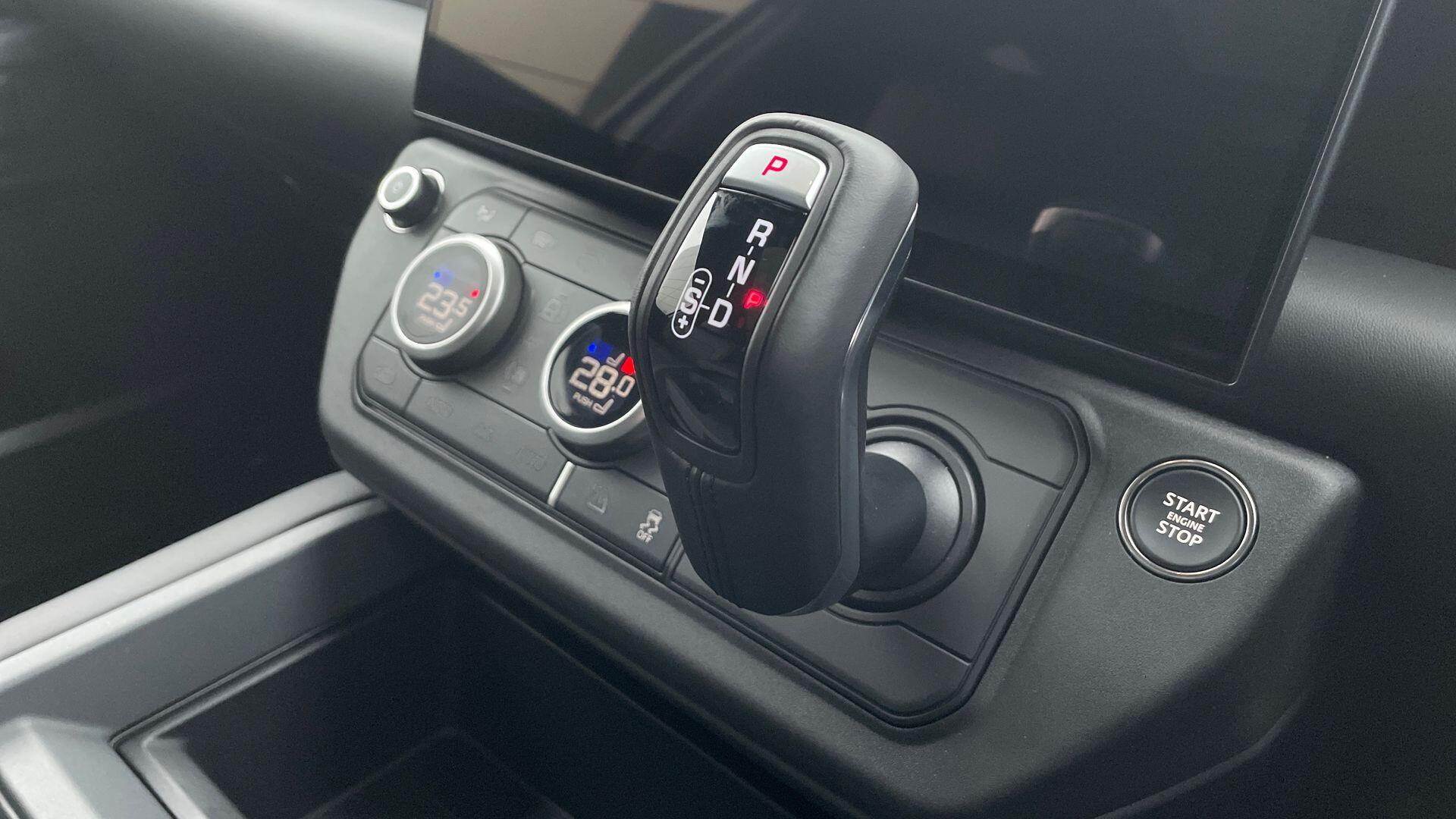 Land Rover Defender view 13