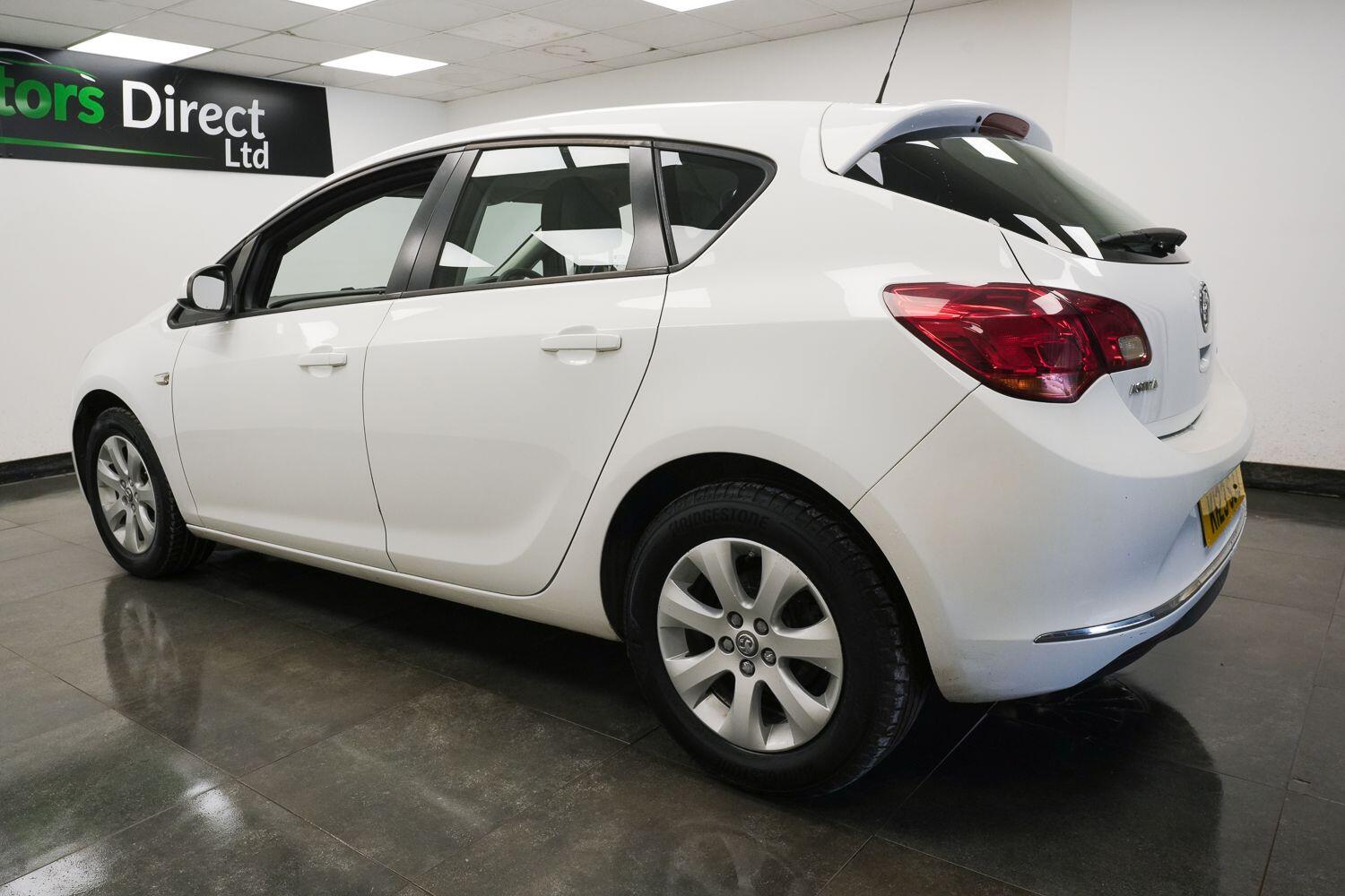 Vauxhall Astra view 2