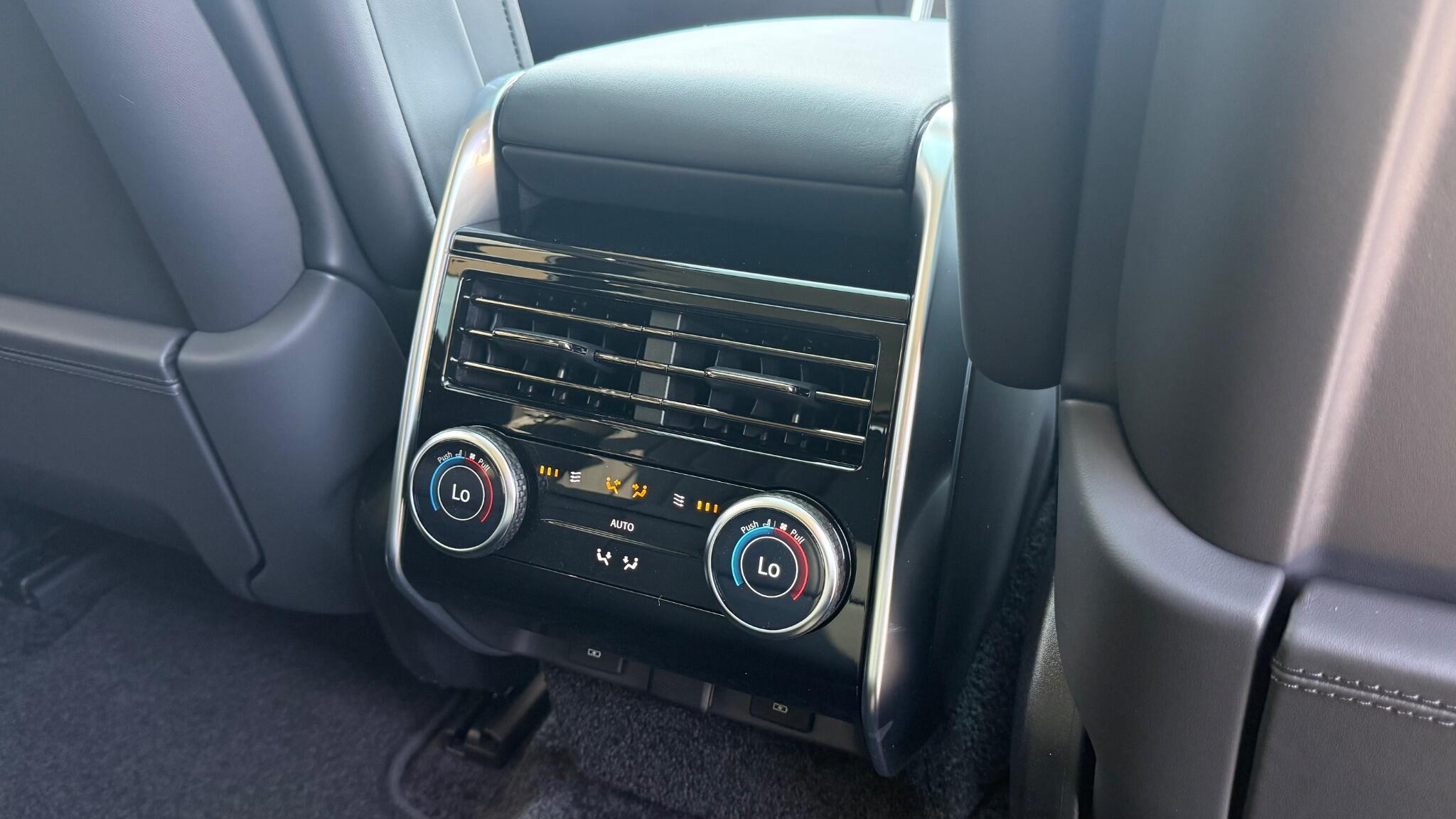 Land Rover Range Rover view 36