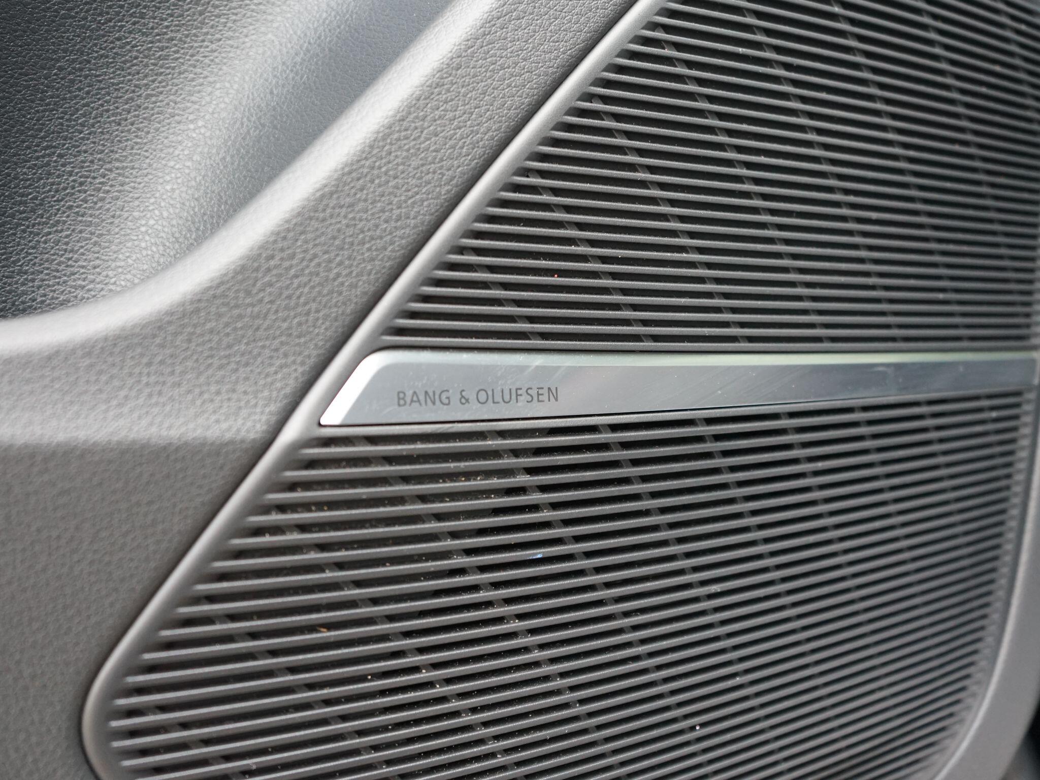 Audi RSQ8 view 19