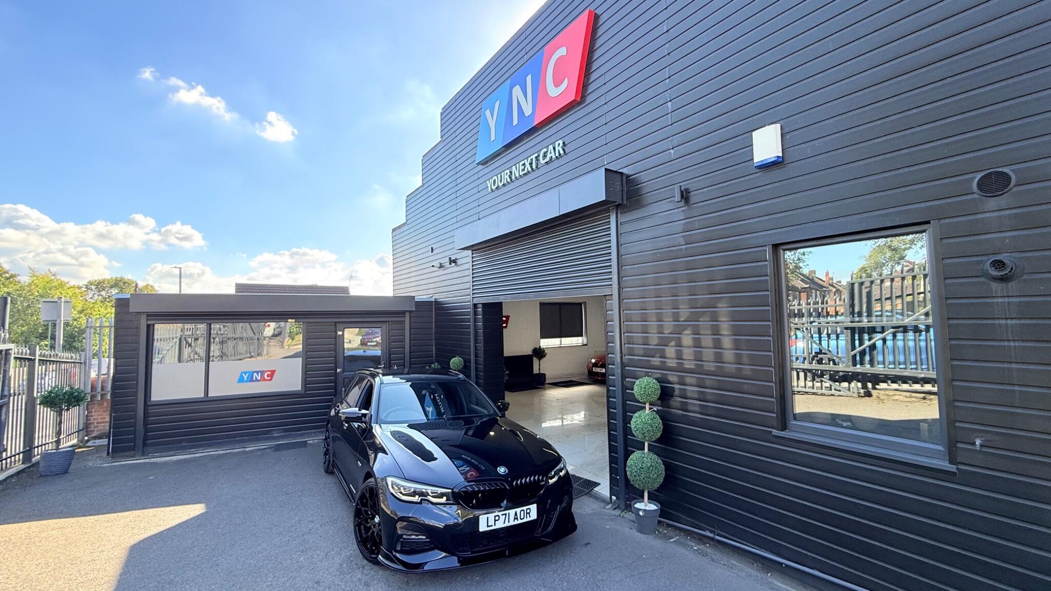 BMW 3 Series view 8