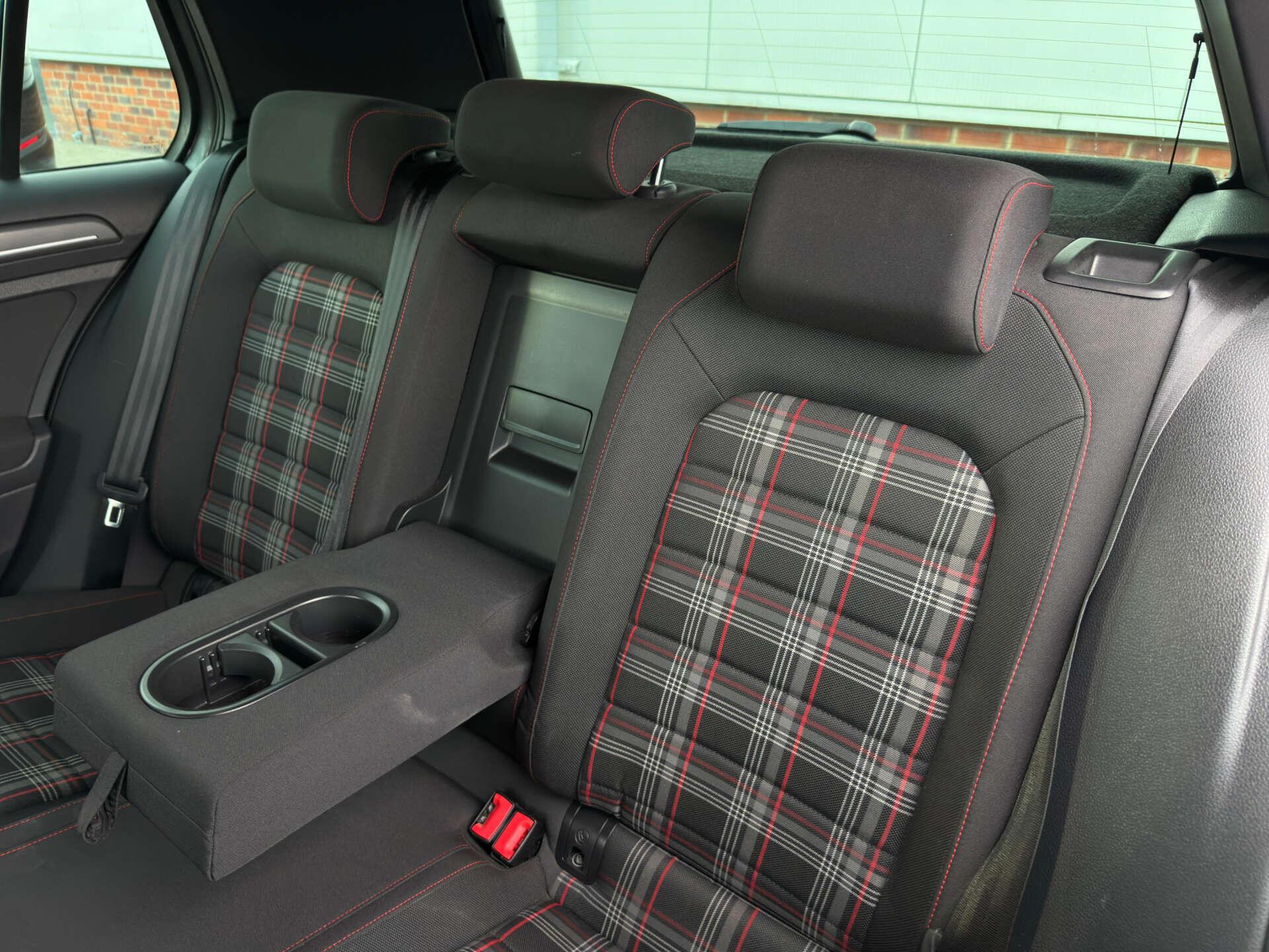 Volkswagen Golf view 44