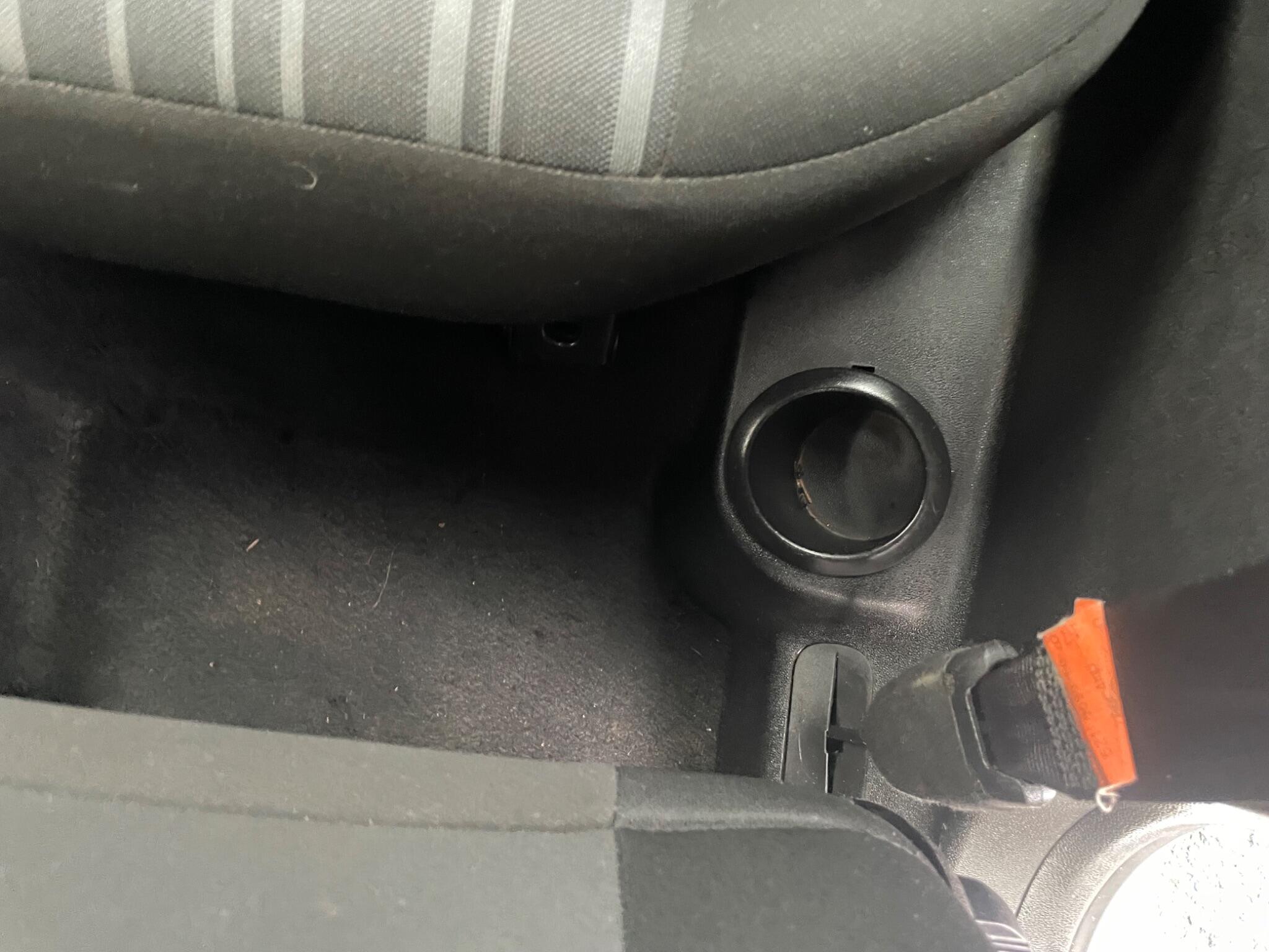 2011 Fiat Punto Evo image 23