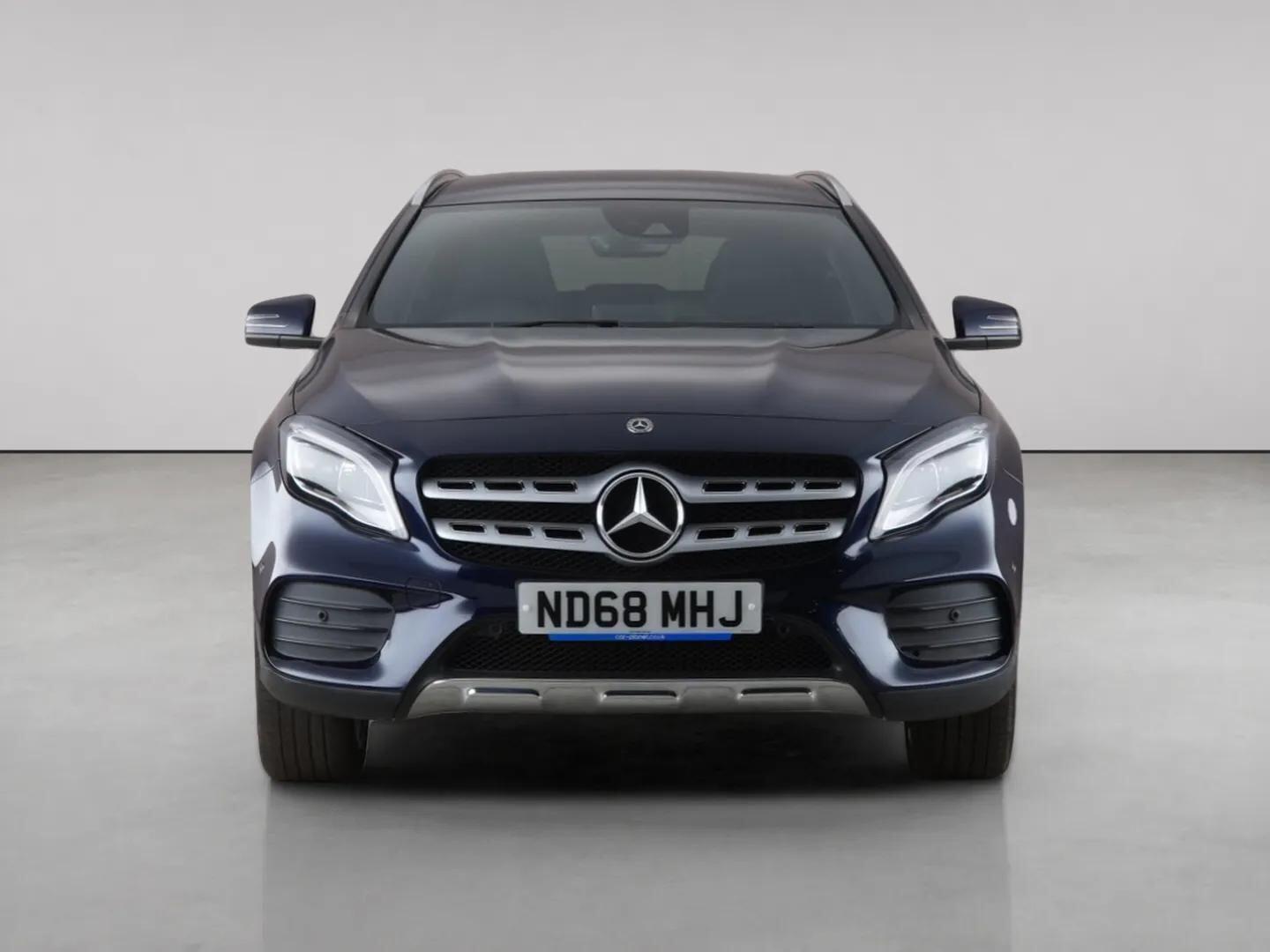 Mercedes-Benz Gla view 5