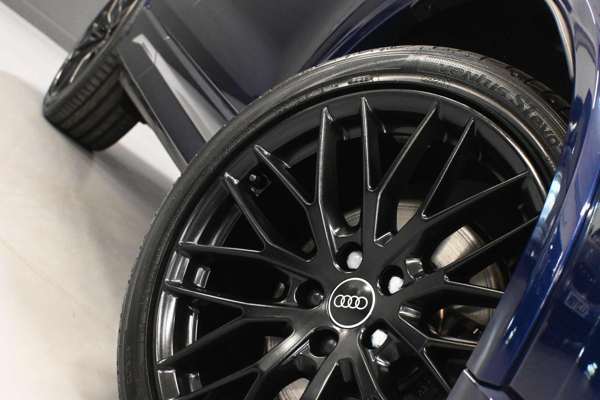 Audi Q2 view 7