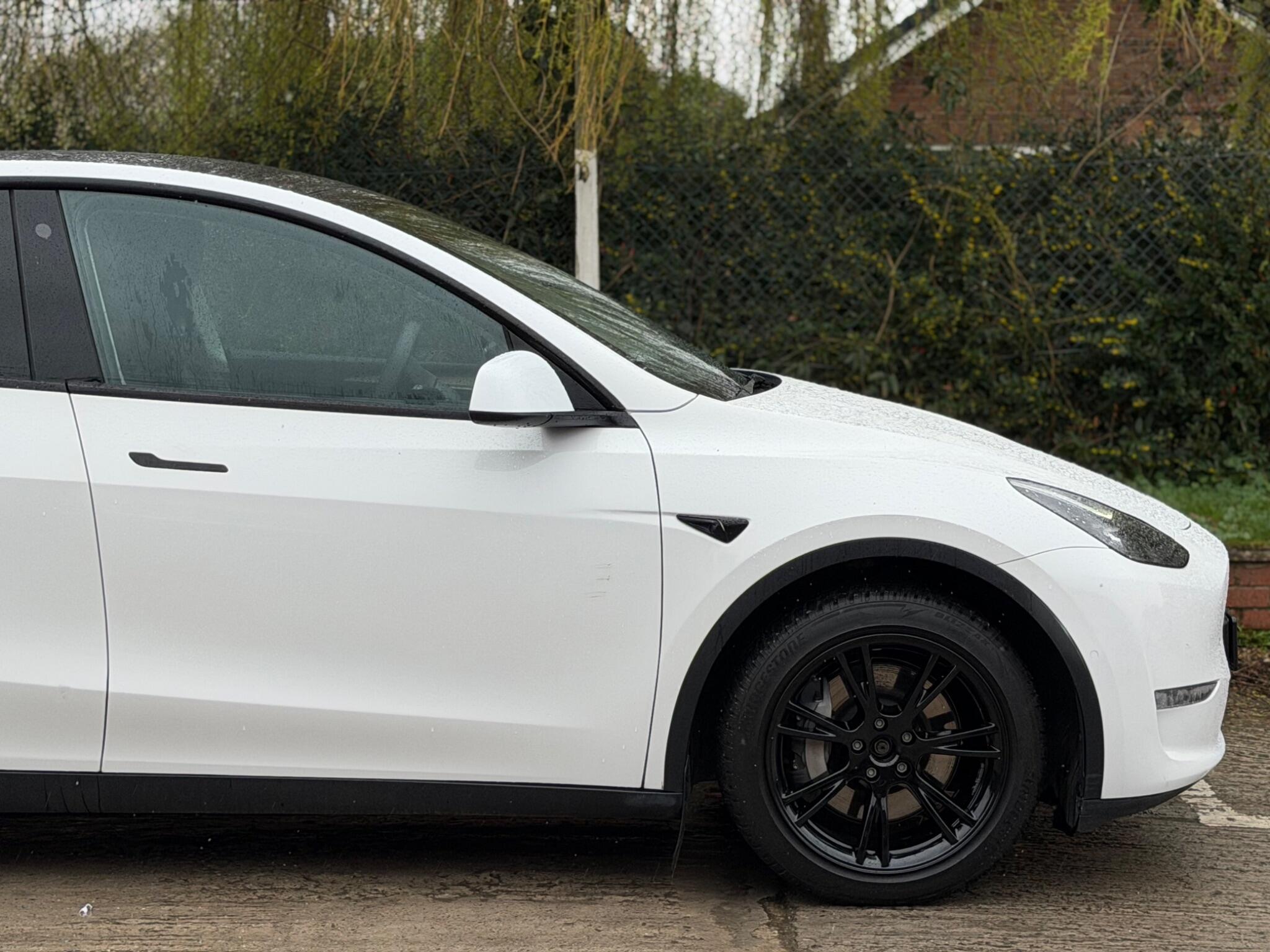 Tesla Model Y view 9