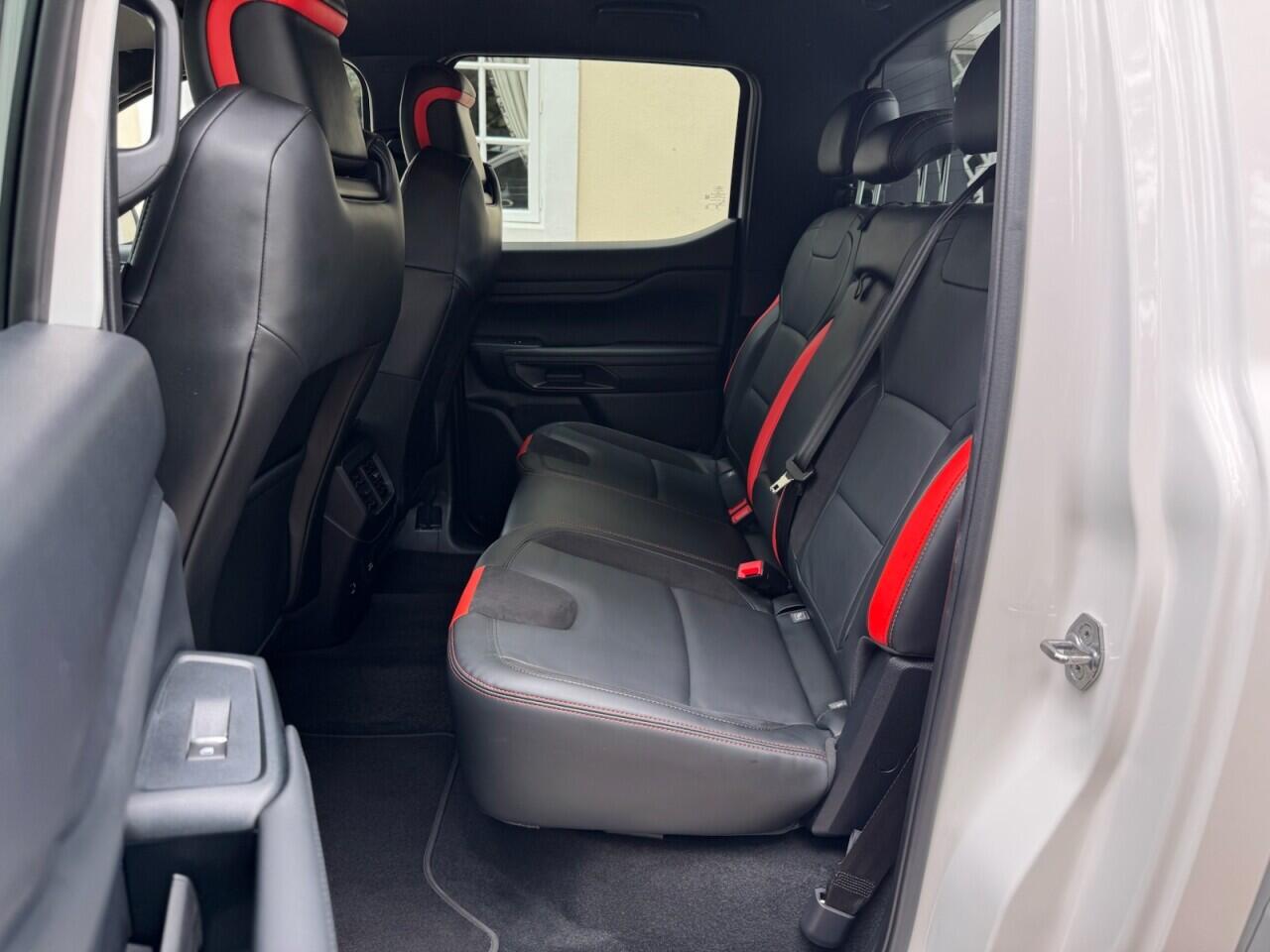 Ford Ranger view 24