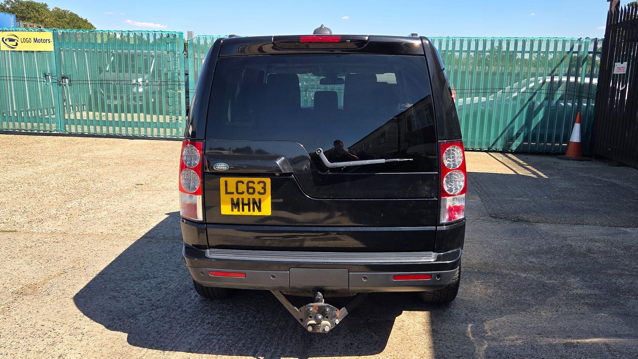 Land Rover Discovery 4 view 6