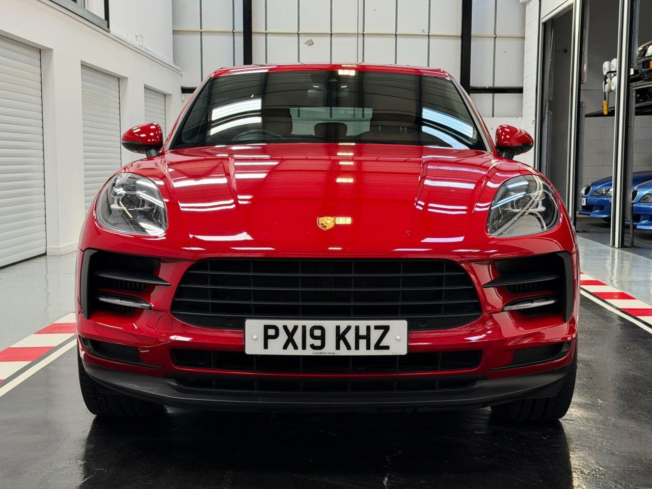 Porsche Macan view 5