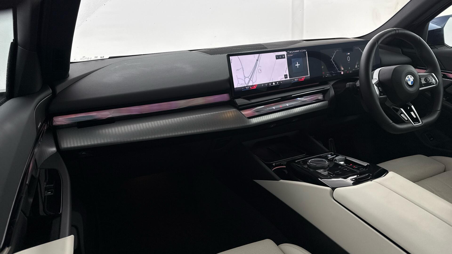 BMW 5 Series view 7