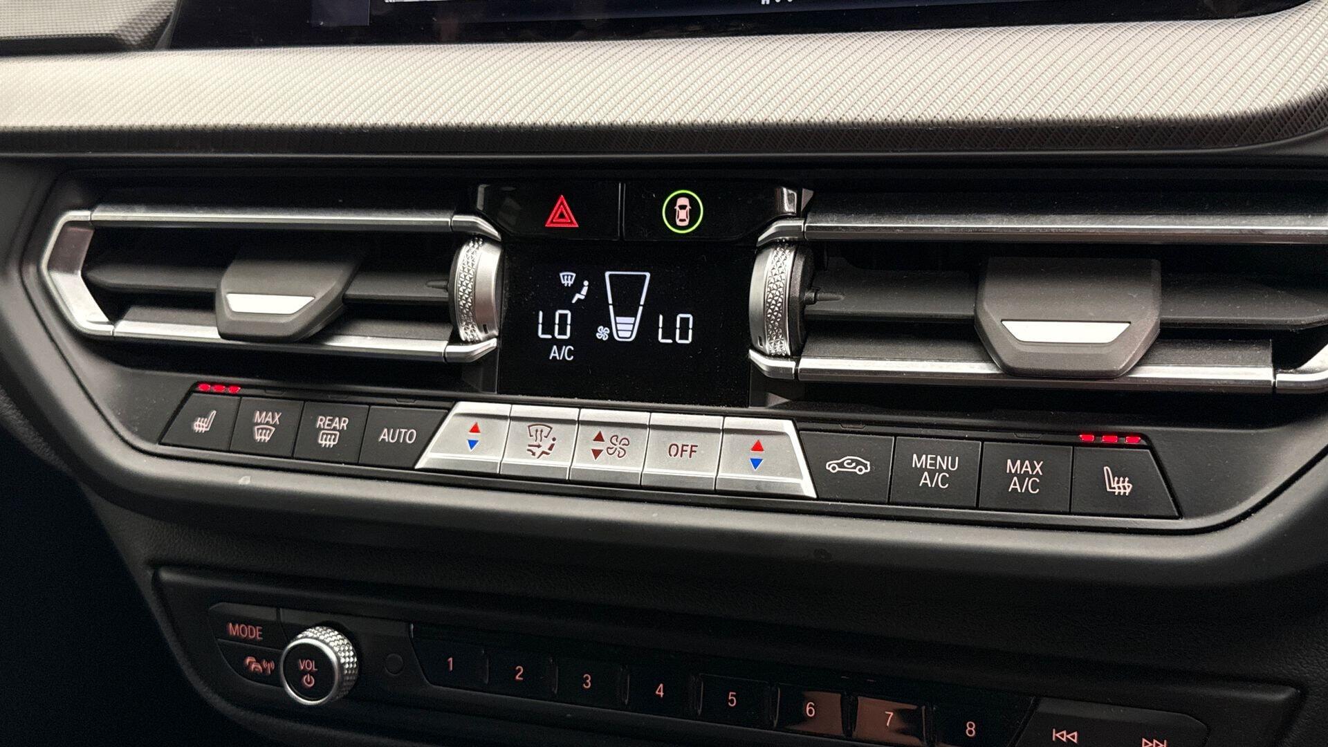 BMW 1 Series view 23