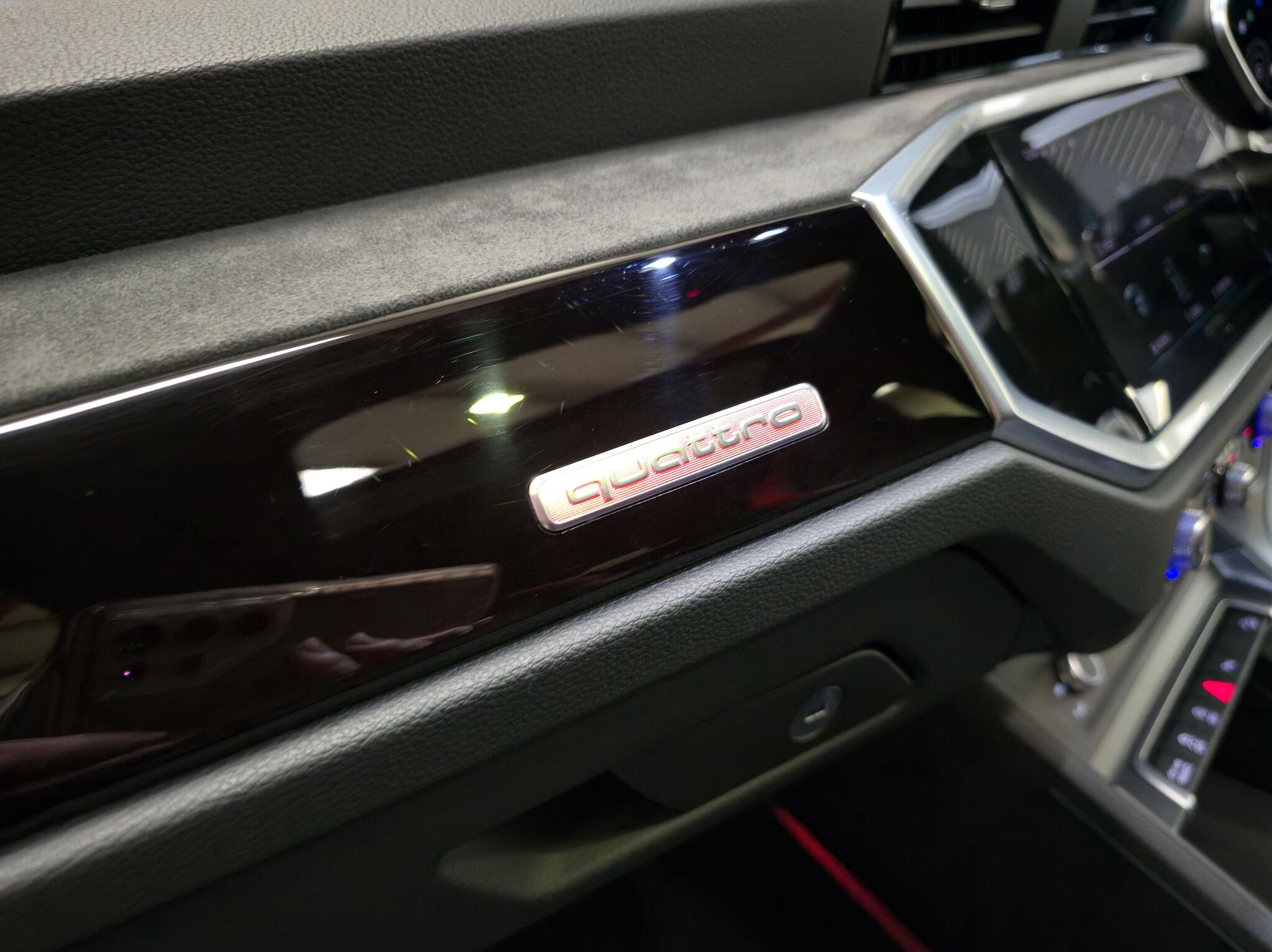 Audi RS Q3 view 12