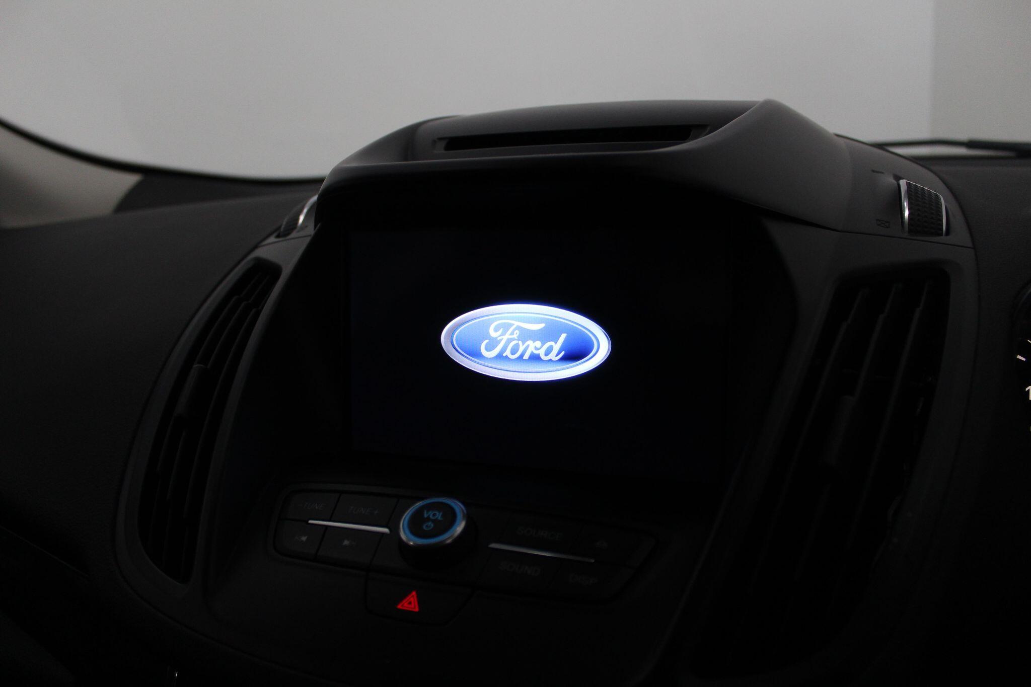 Ford Kuga view 32