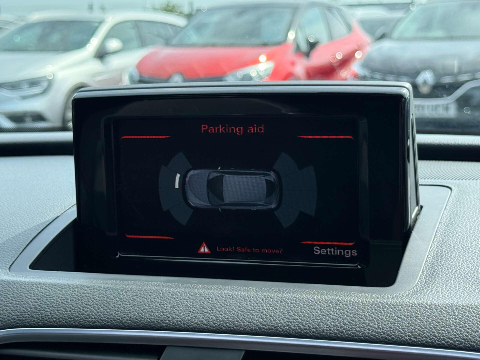 Audi Q3 view 51