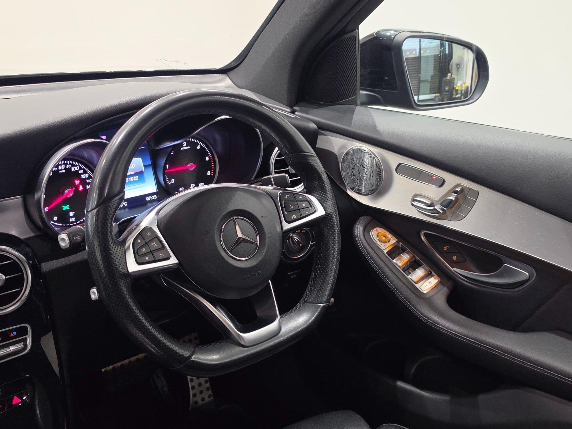 Mercedes-Benz GLC view 94
