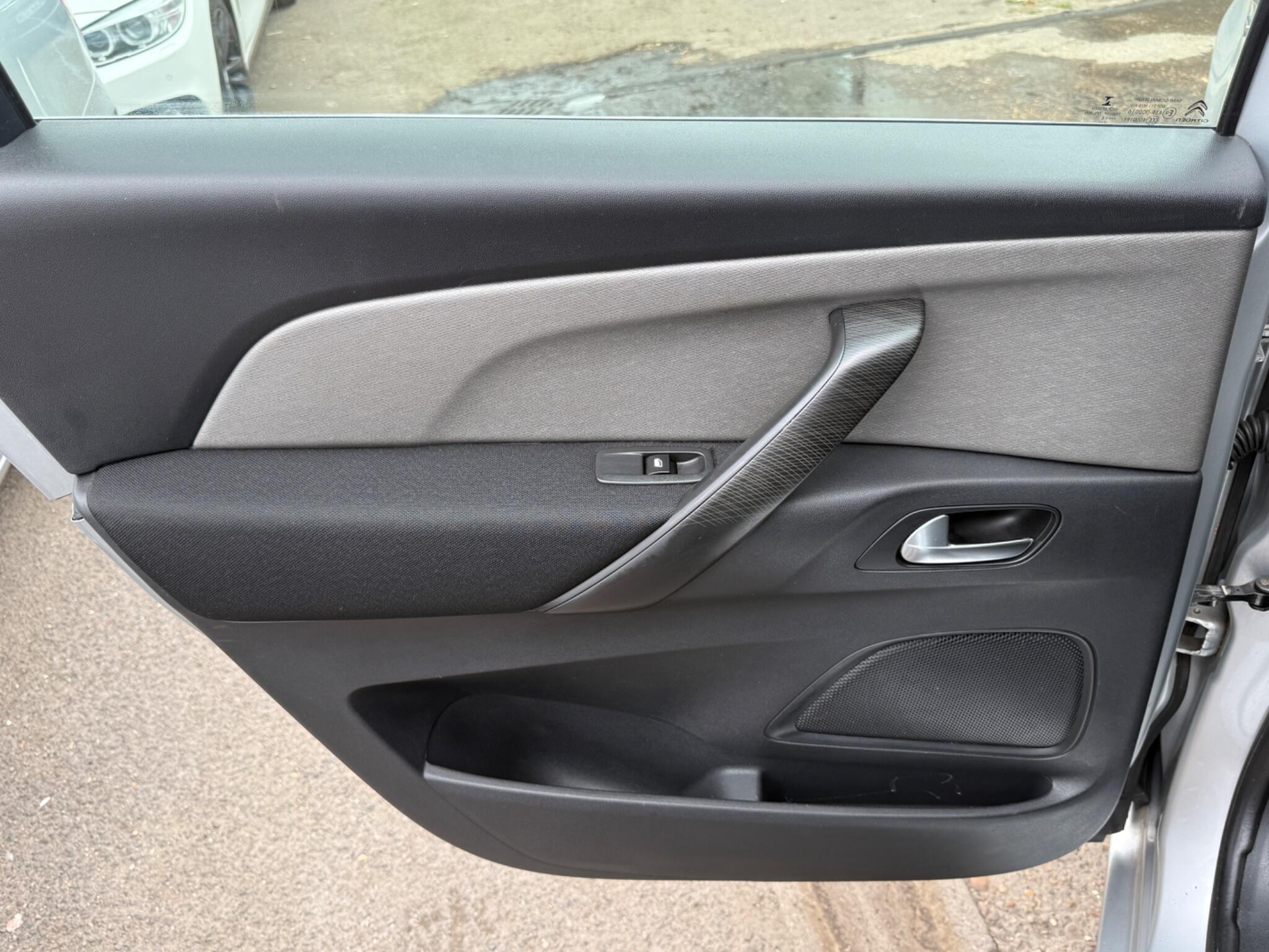 Citroen C4 Picasso - Image 50