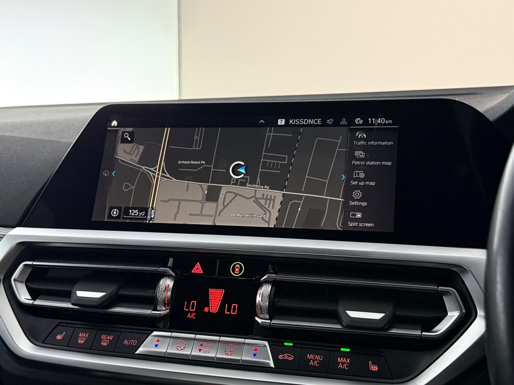 BMW 3 Series view 32