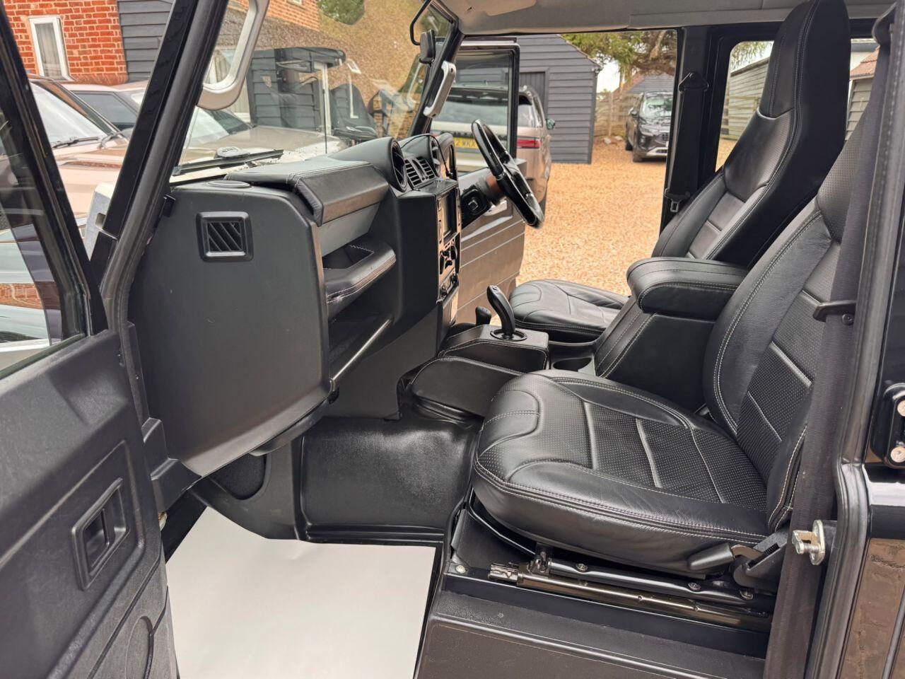 Land Rover Defender view 15