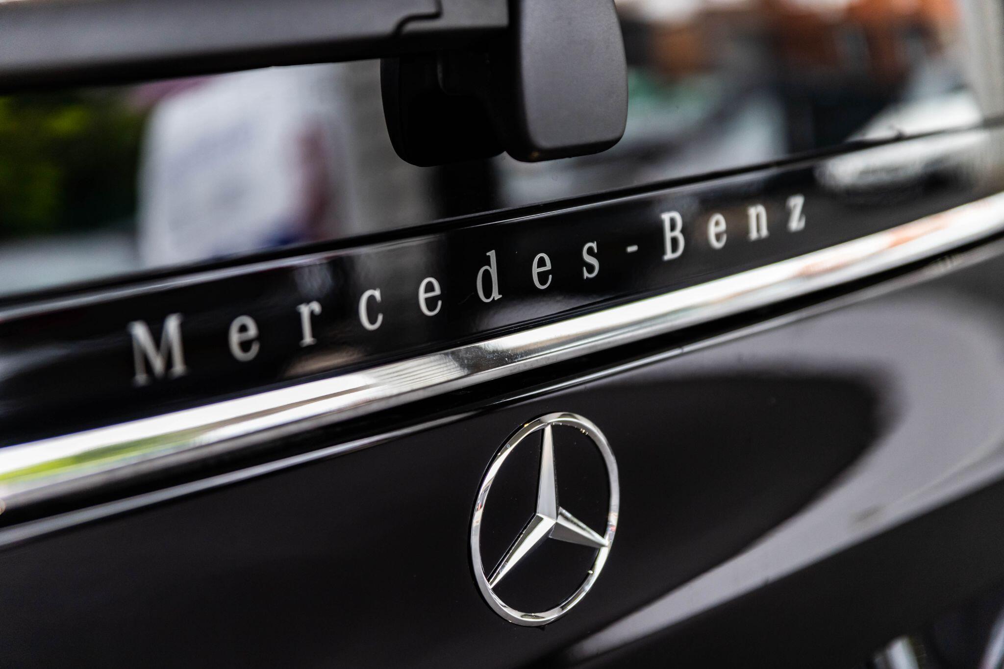 Mercedes-Benz V-Class view 26
