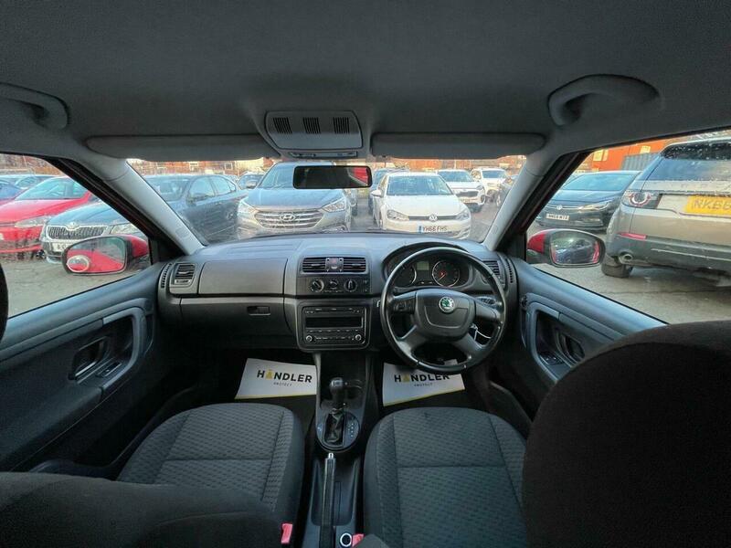 2010 Skoda Fabia image 39