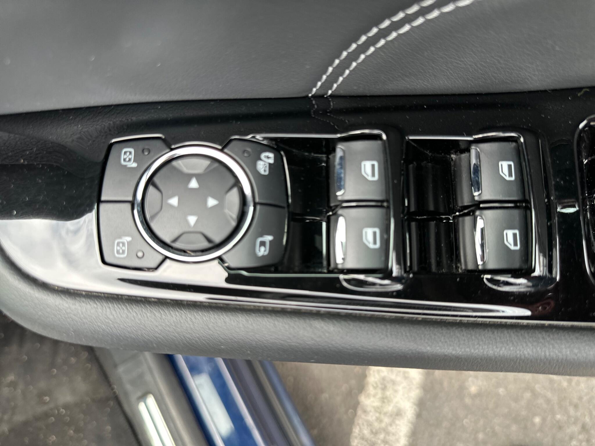 Ford S-Max view 18